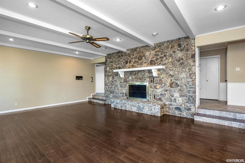 104 Stately Property Photo 39