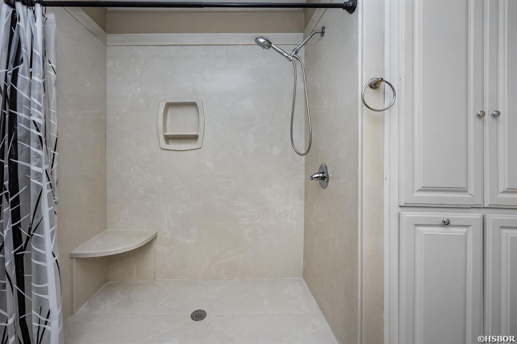 104 Stately Property Photo 44