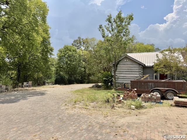 202 Oakcrest Property Photo 10