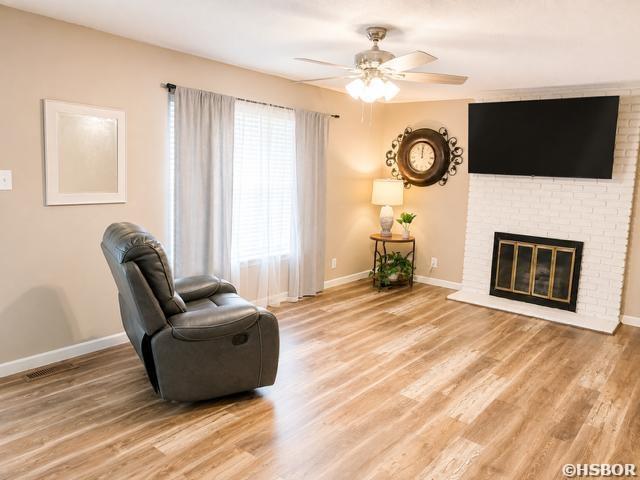 410 Cedarwood Street Property Photo 2