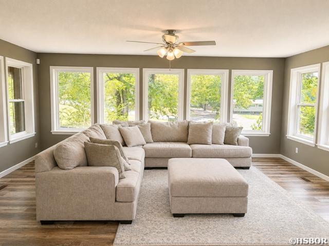 410 Cedarwood Street Property Photo 7