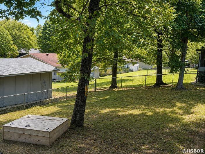 410 Cedarwood Street Property Photo 16