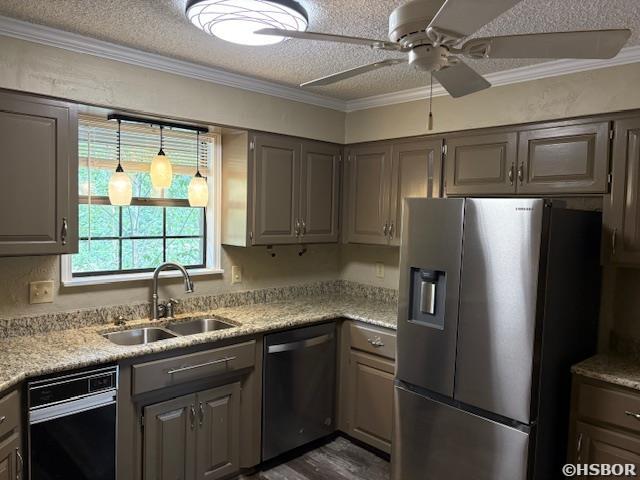 2325 Lakeshore Drive Property Photo 7