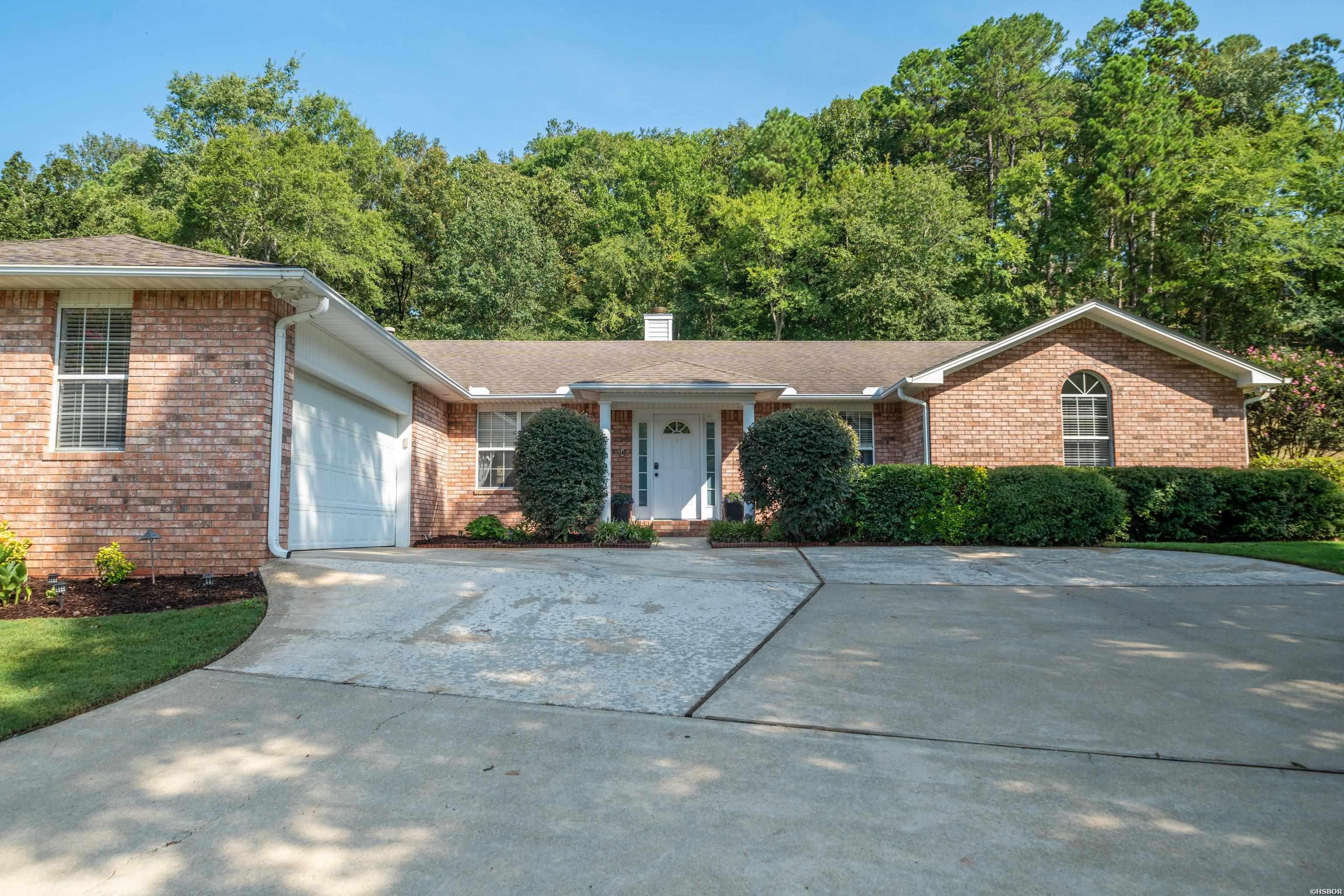 102 Gramercy Property Photo 2