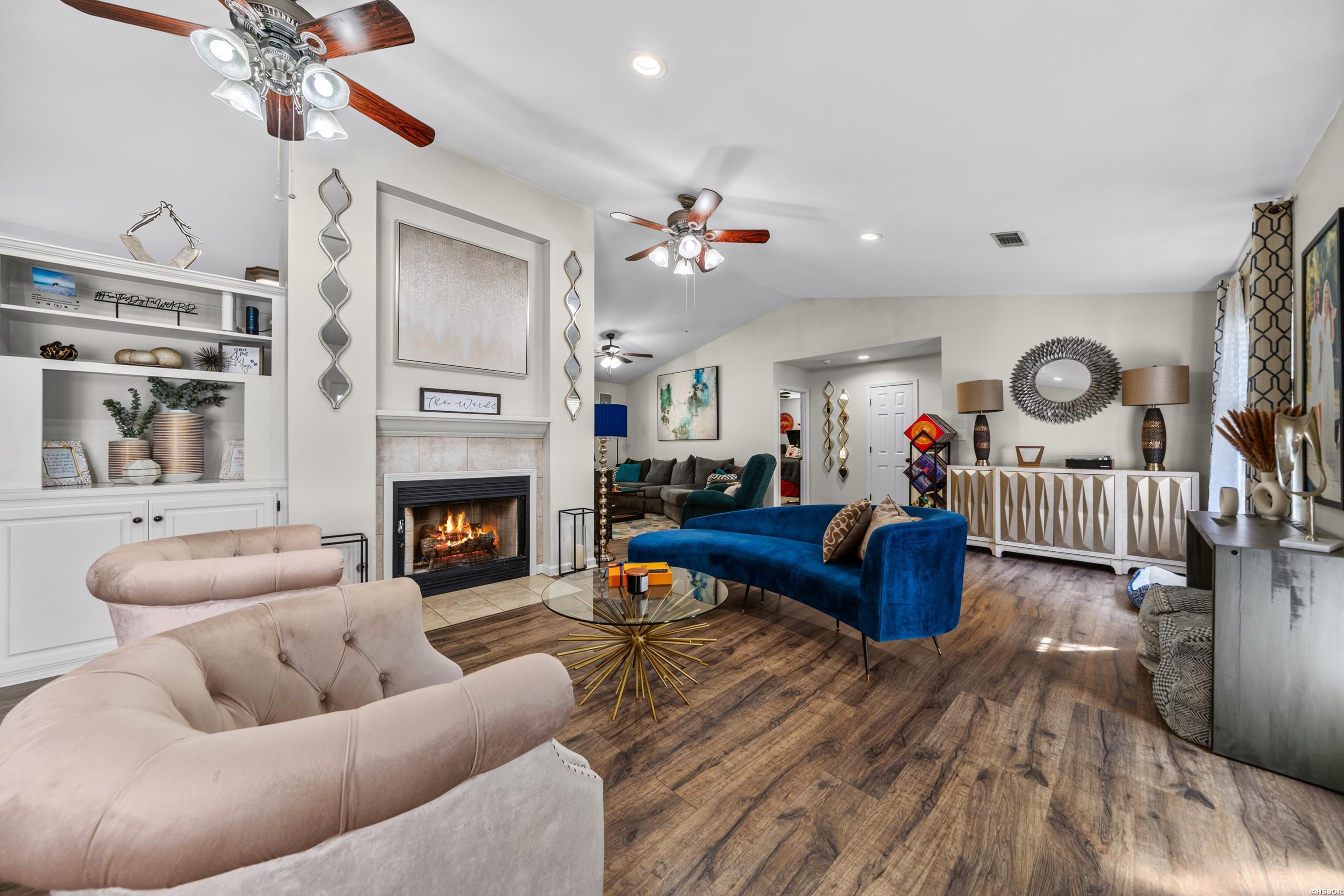 102 Gramercy Property Photo 4