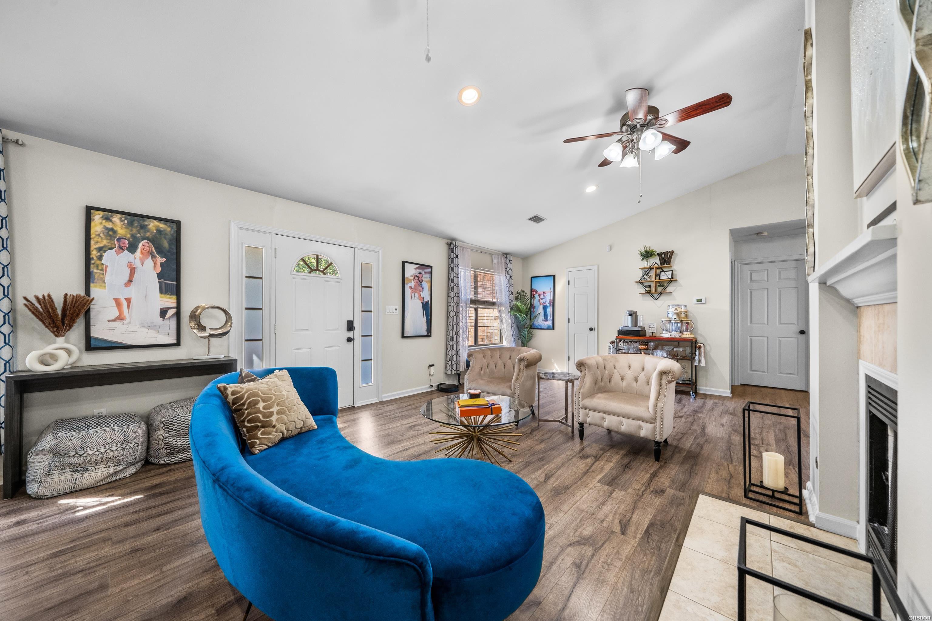 102 Gramercy Property Photo 7