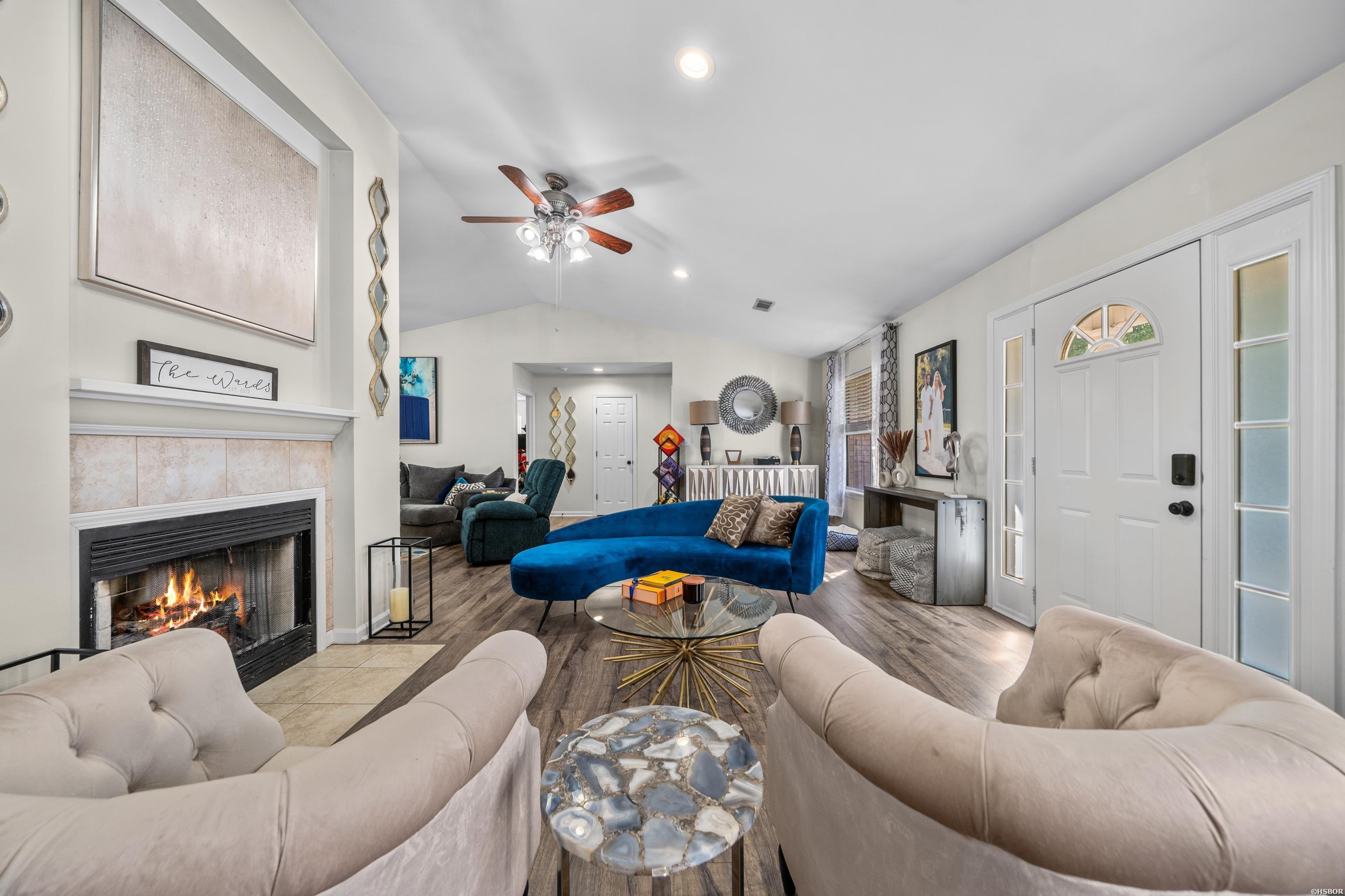 102 Gramercy Property Photo 8