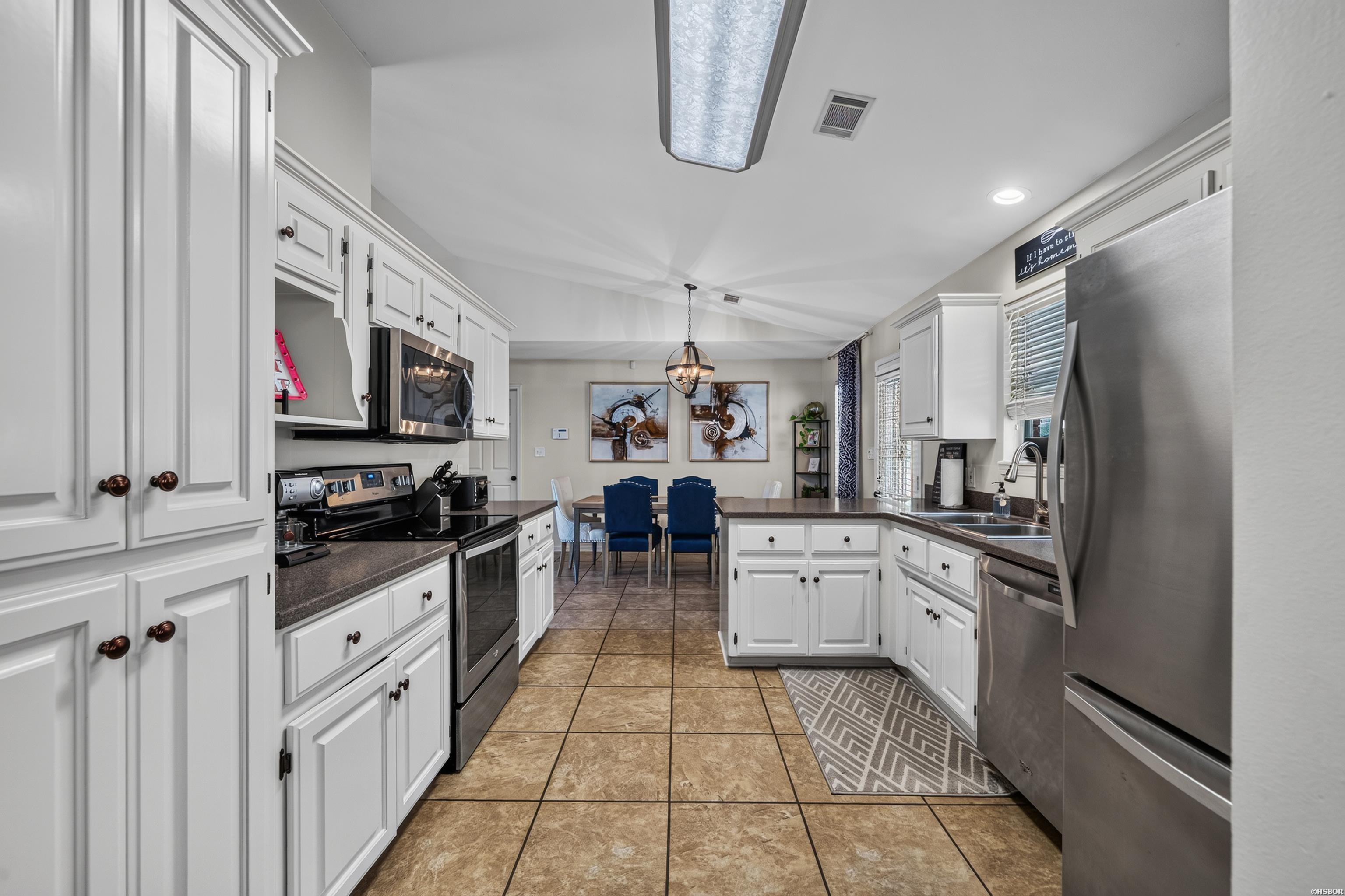 102 Gramercy Property Photo 16