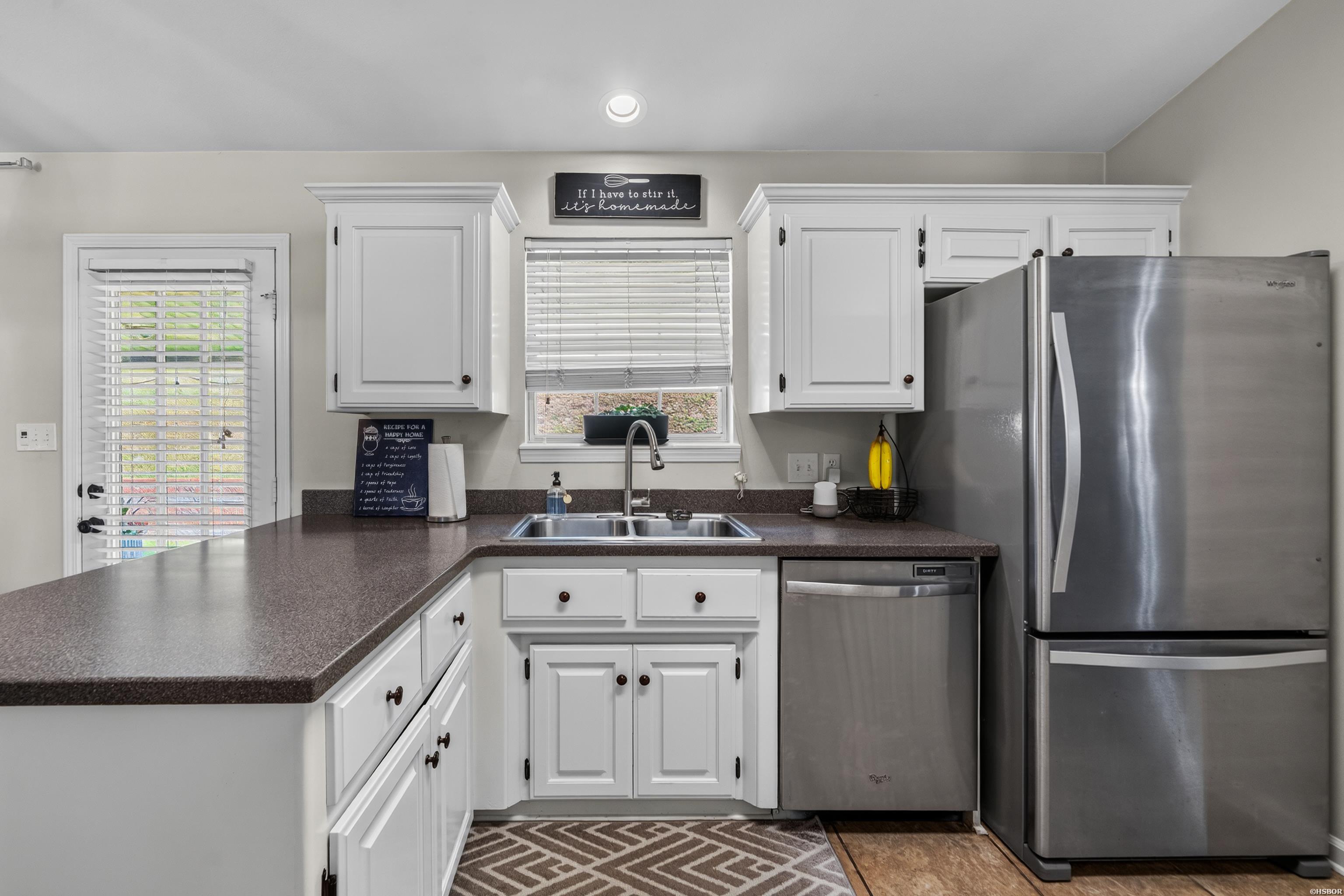 102 Gramercy Property Photo 17