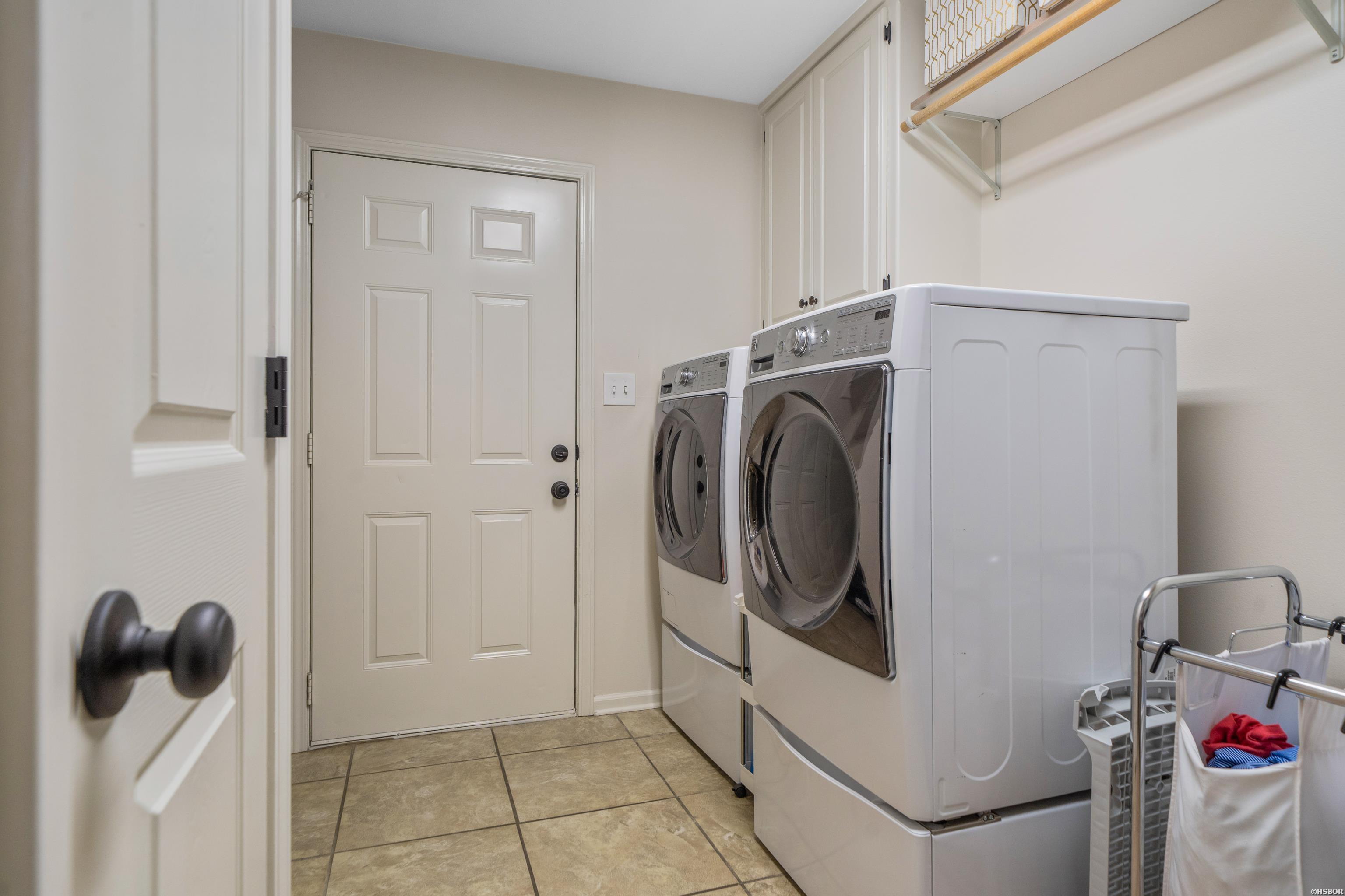 102 Gramercy Property Photo 35