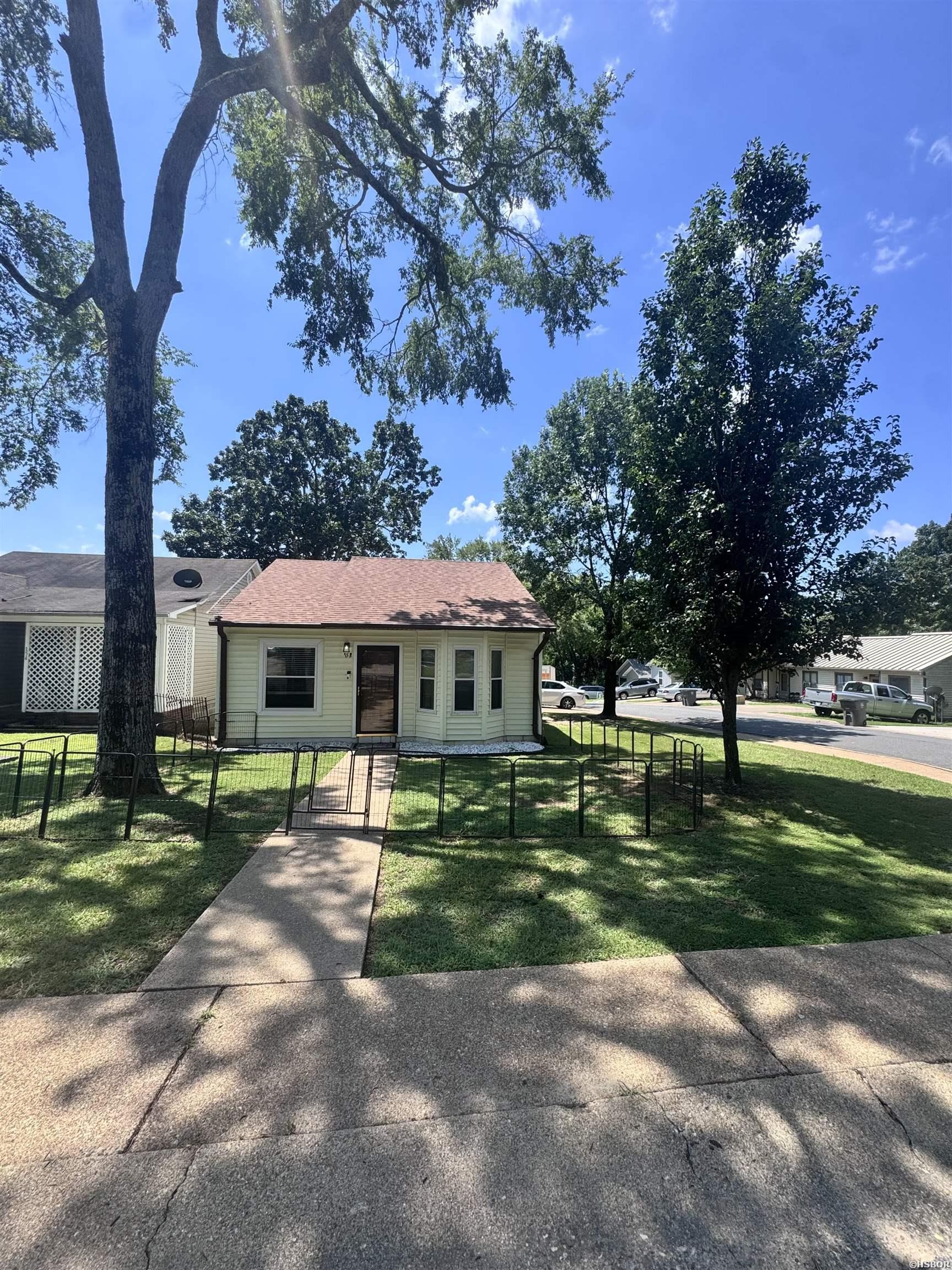 152 Chelle Street Property Photo 3