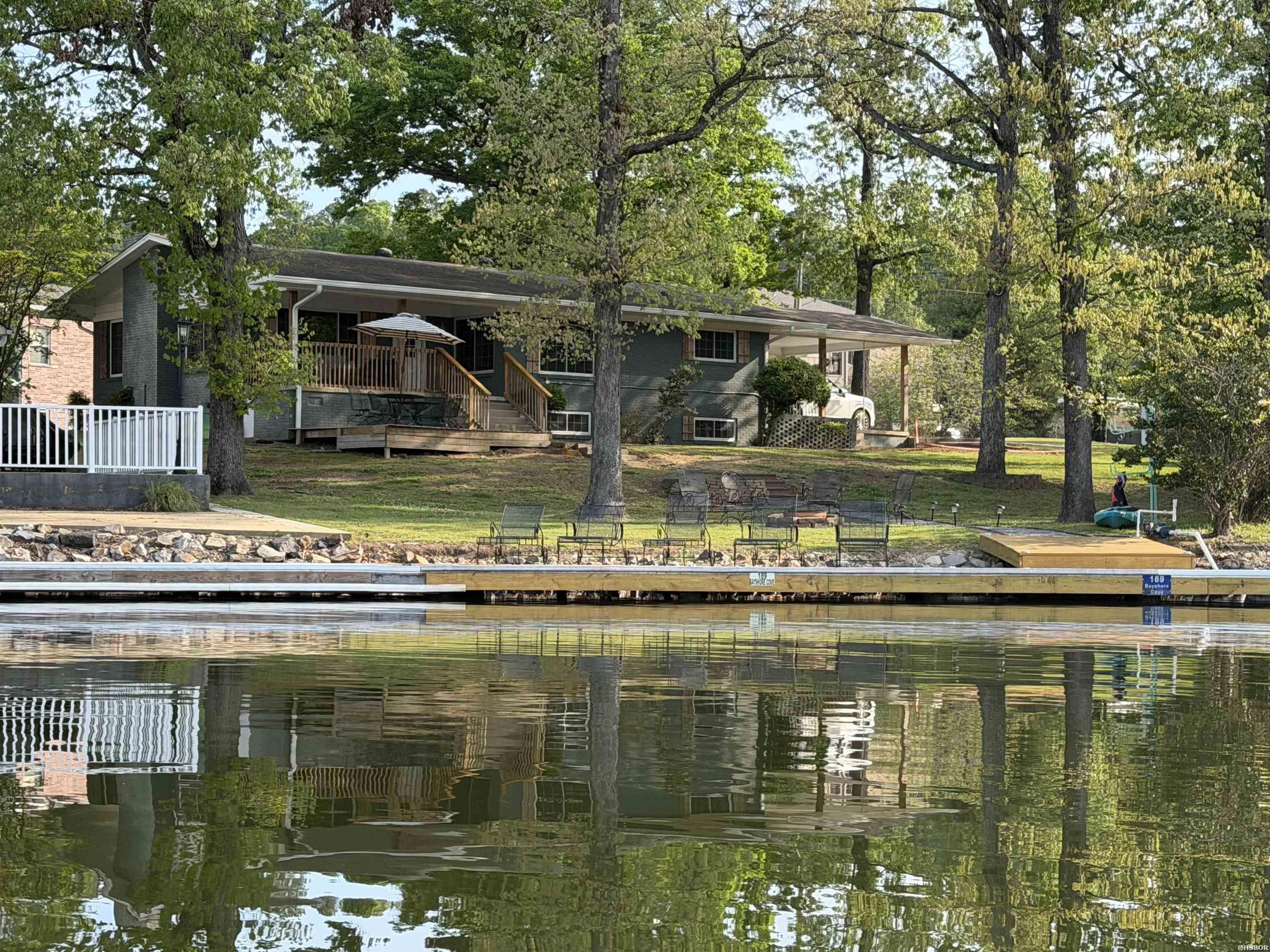 189 BAYSHORE Cove Property Photo 1