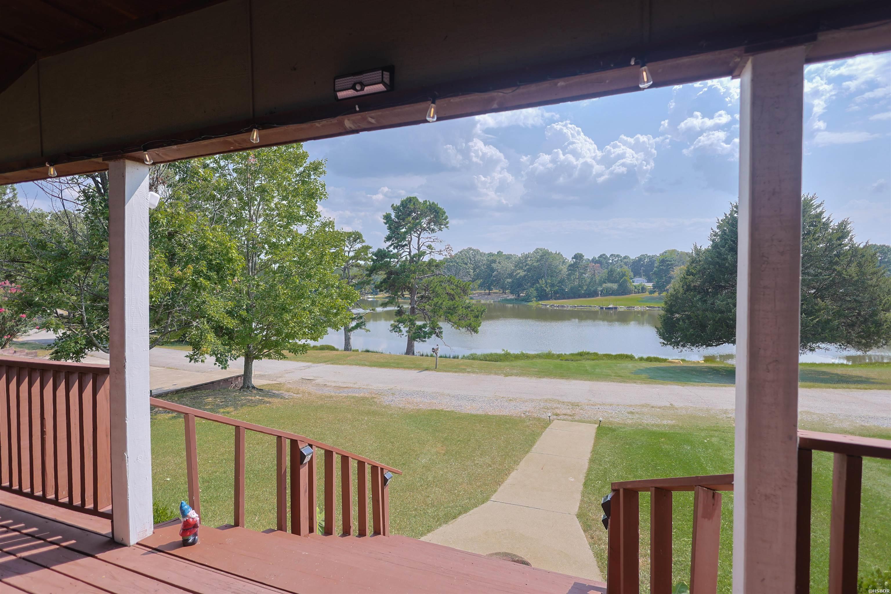 1007 Lakeside Drive Property Photo 7