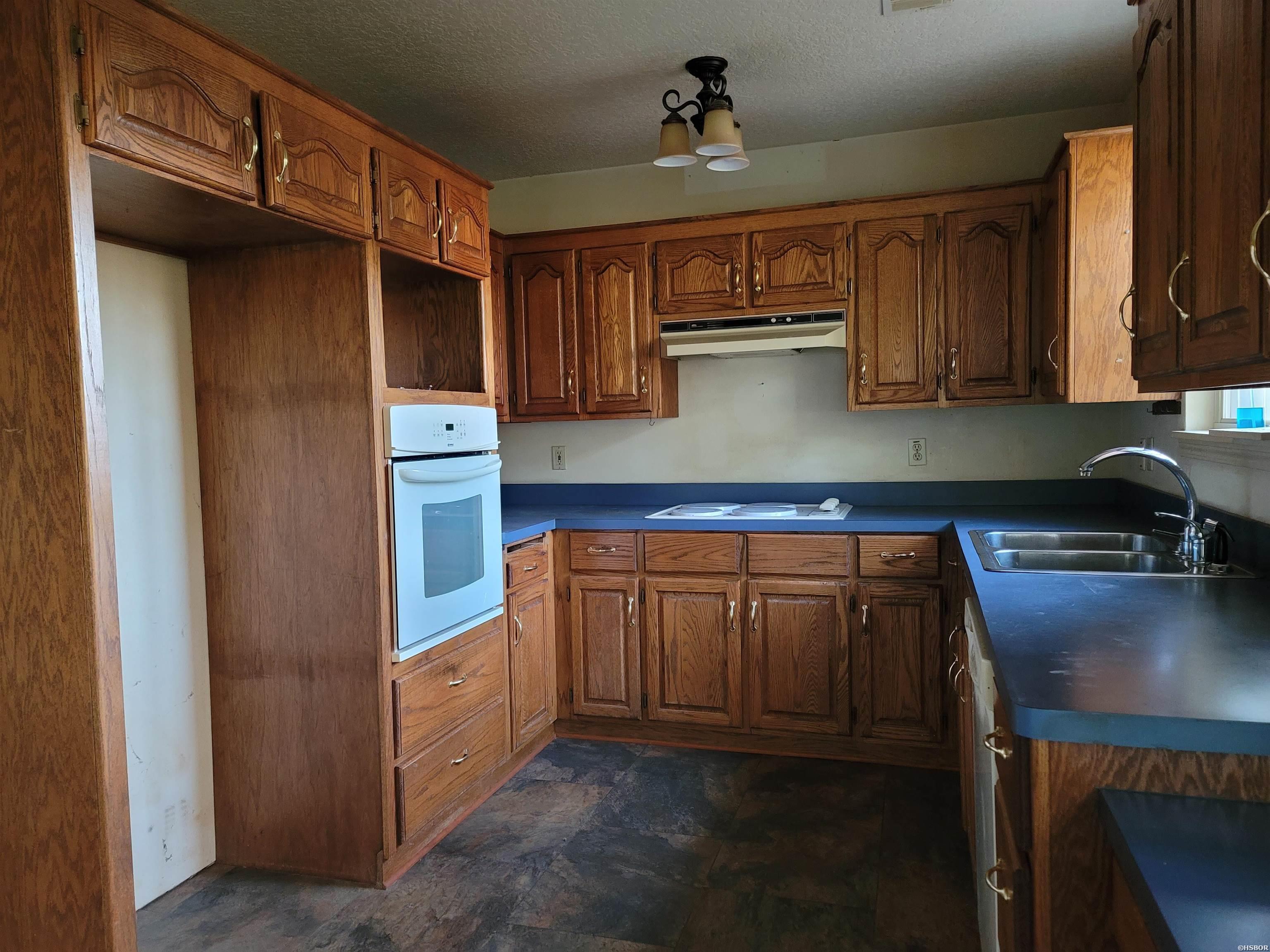 210 Restful Ridge Road Property Photo 4