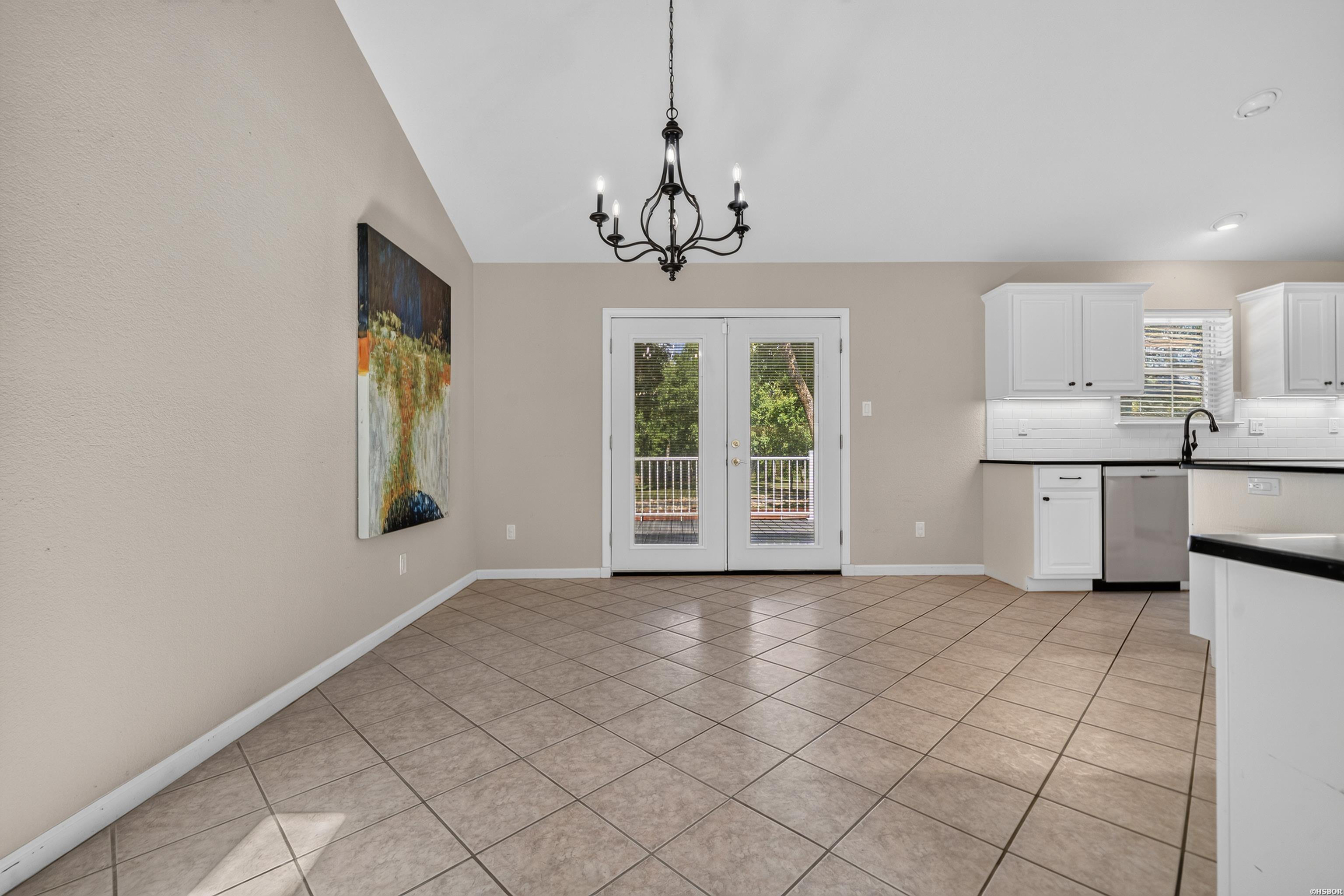 100 Forest View Court Property Photo 10