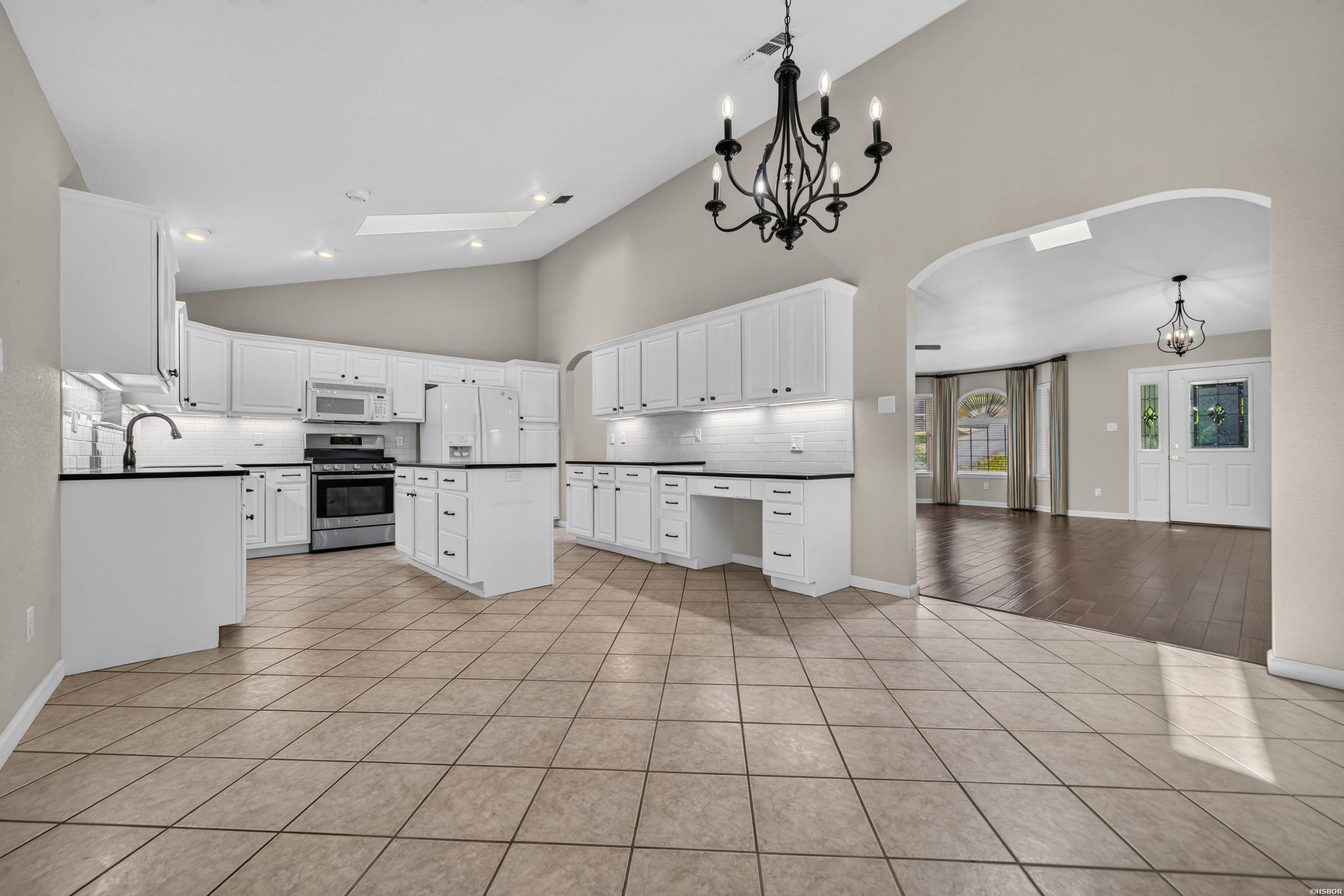 100 Forest View Court Property Photo 11