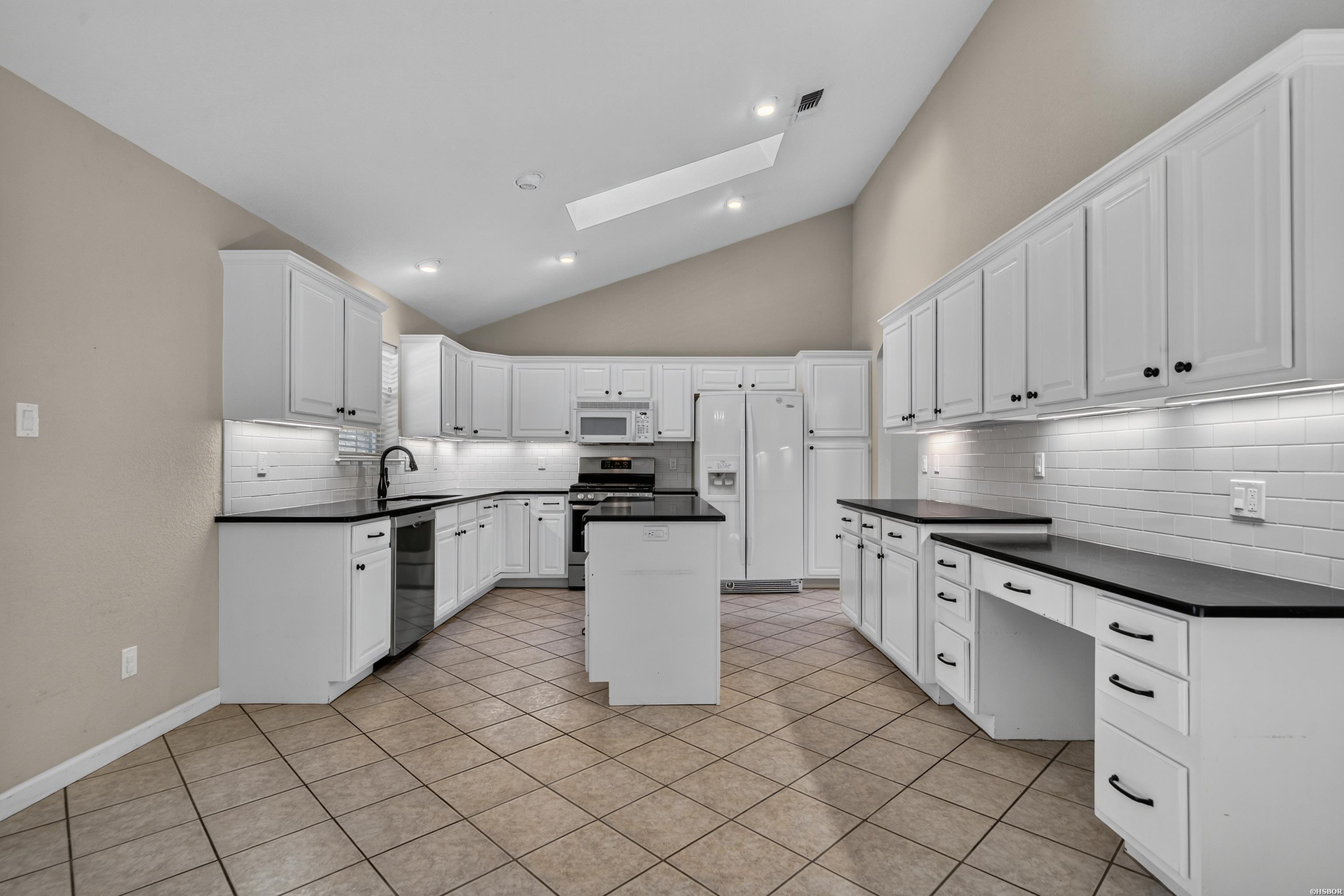100 Forest View Court Property Photo 12