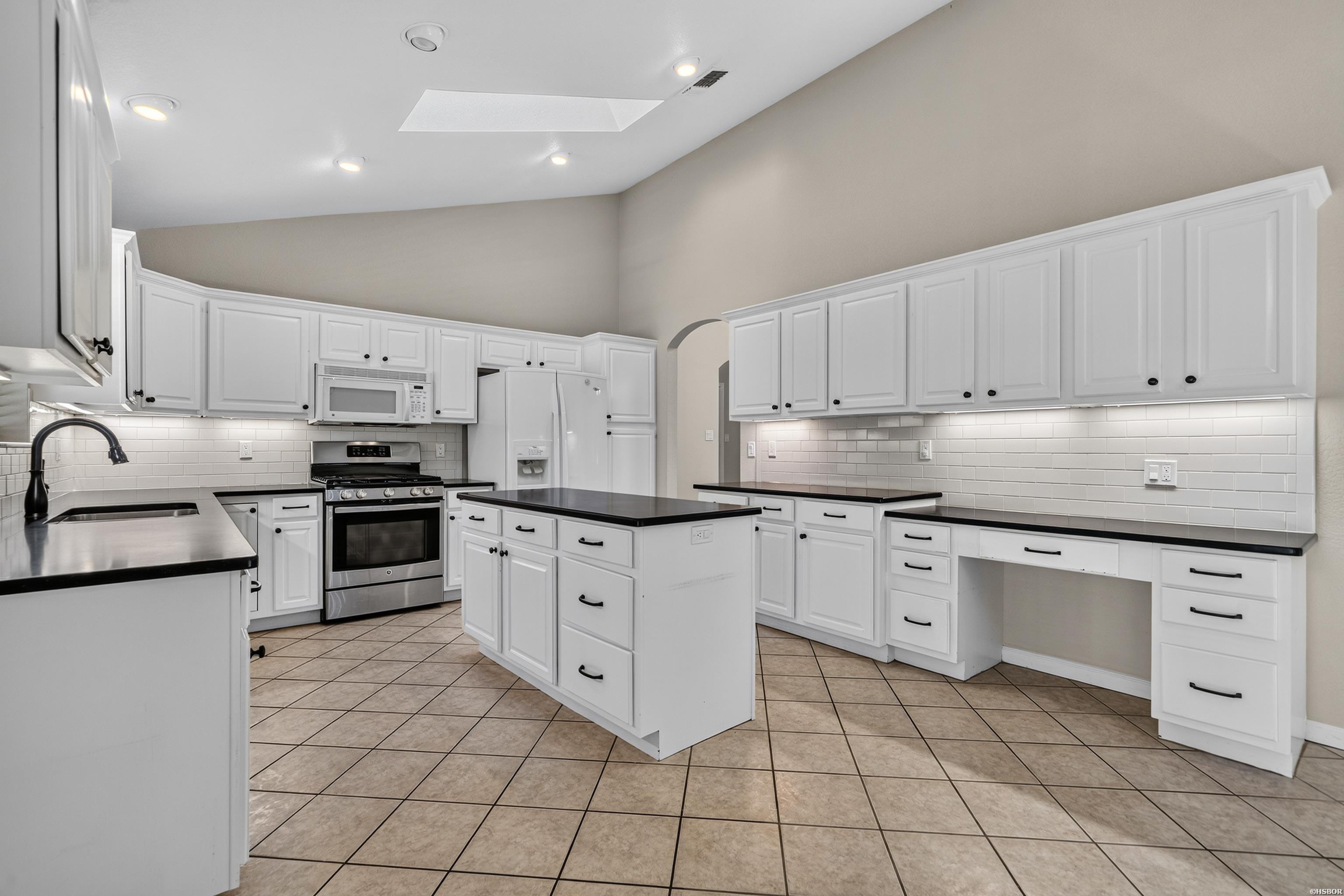 100 Forest View Court Property Photo 14