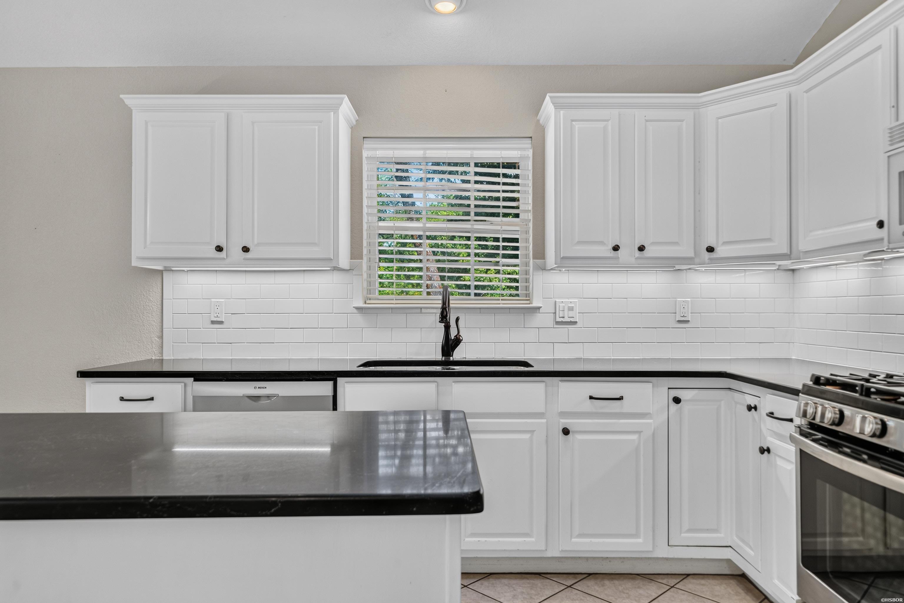 100 Forest View Court Property Photo 15