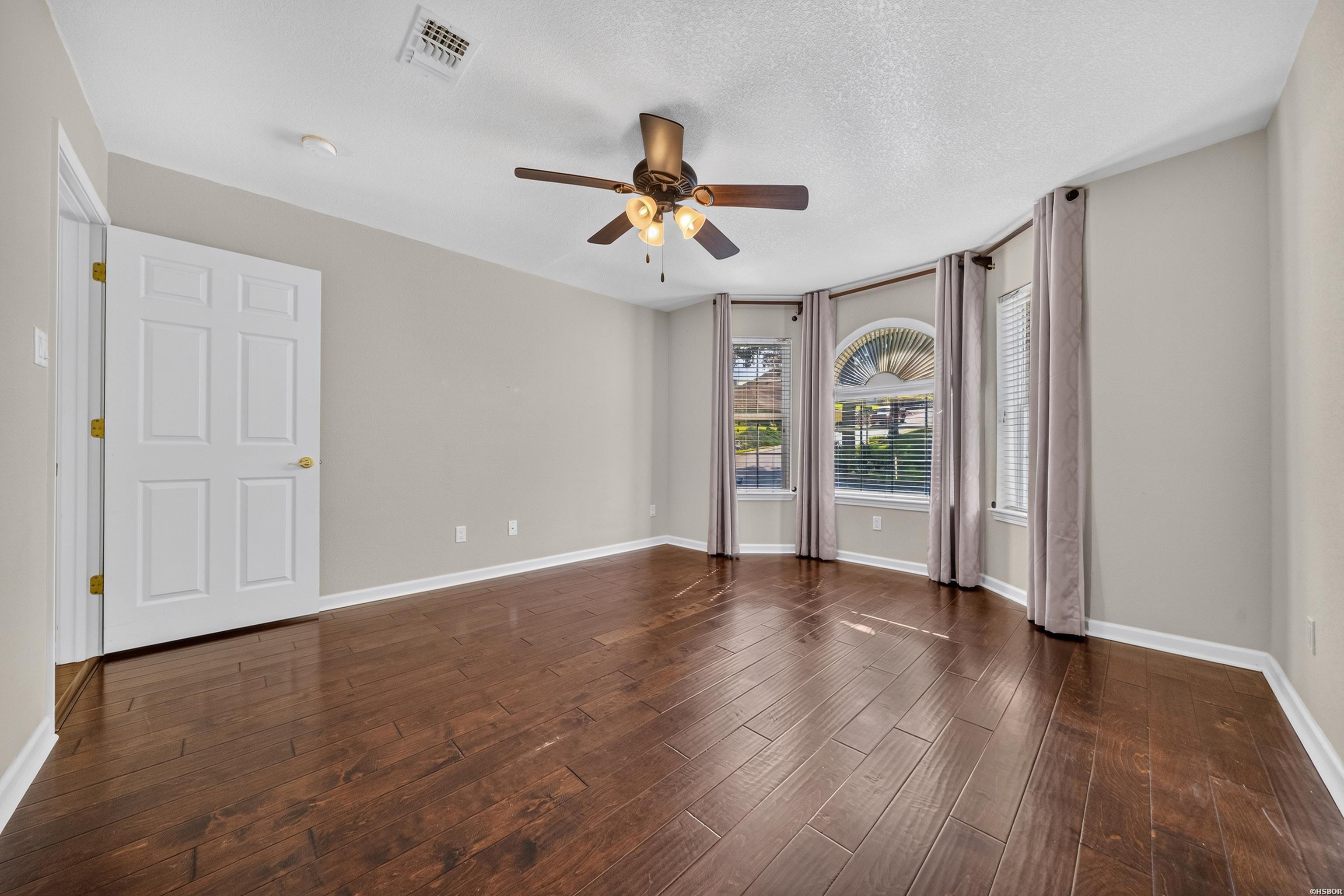 100 Forest View Court Property Photo 33