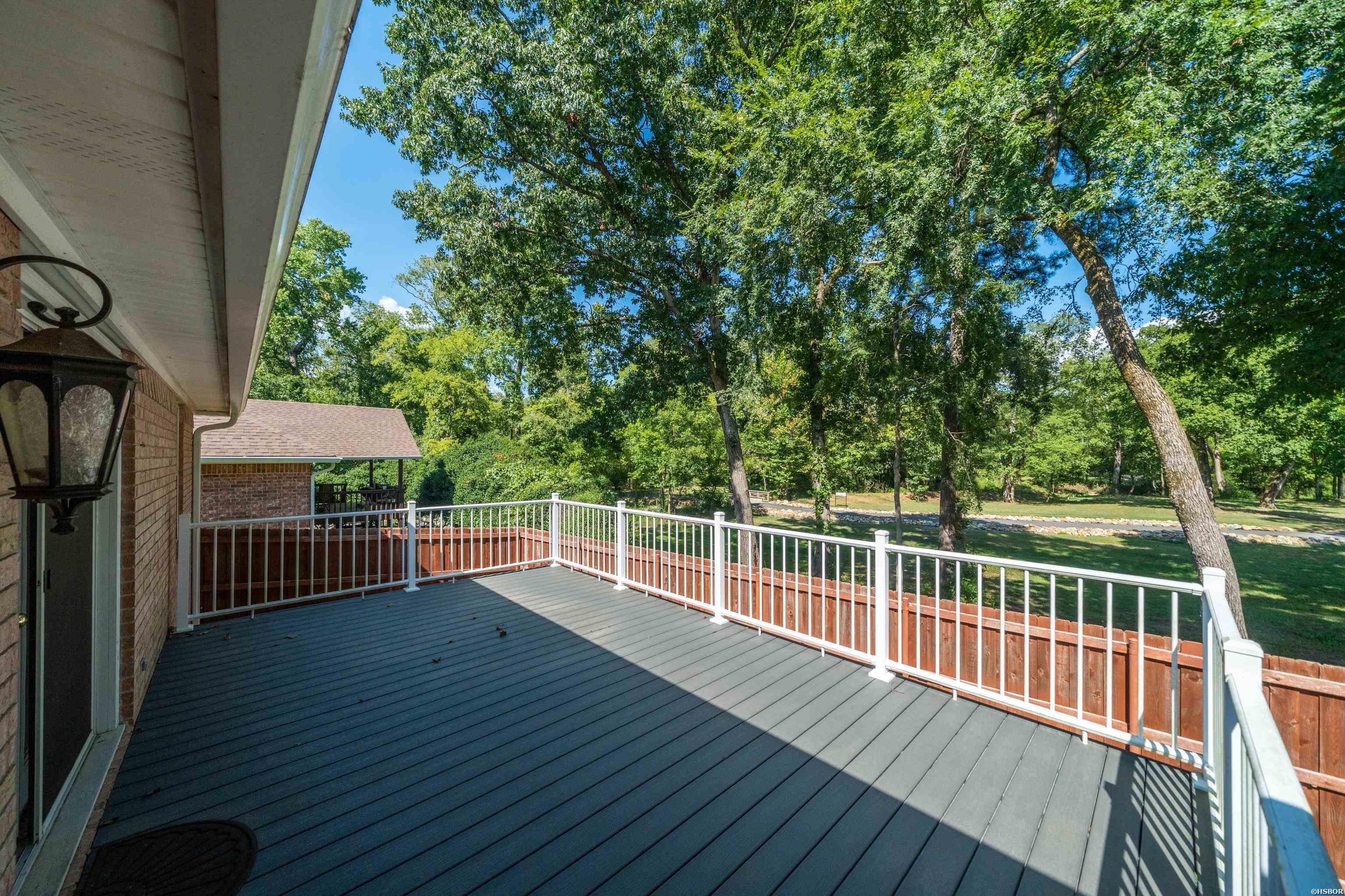 100 Forest View Court Property Photo 39