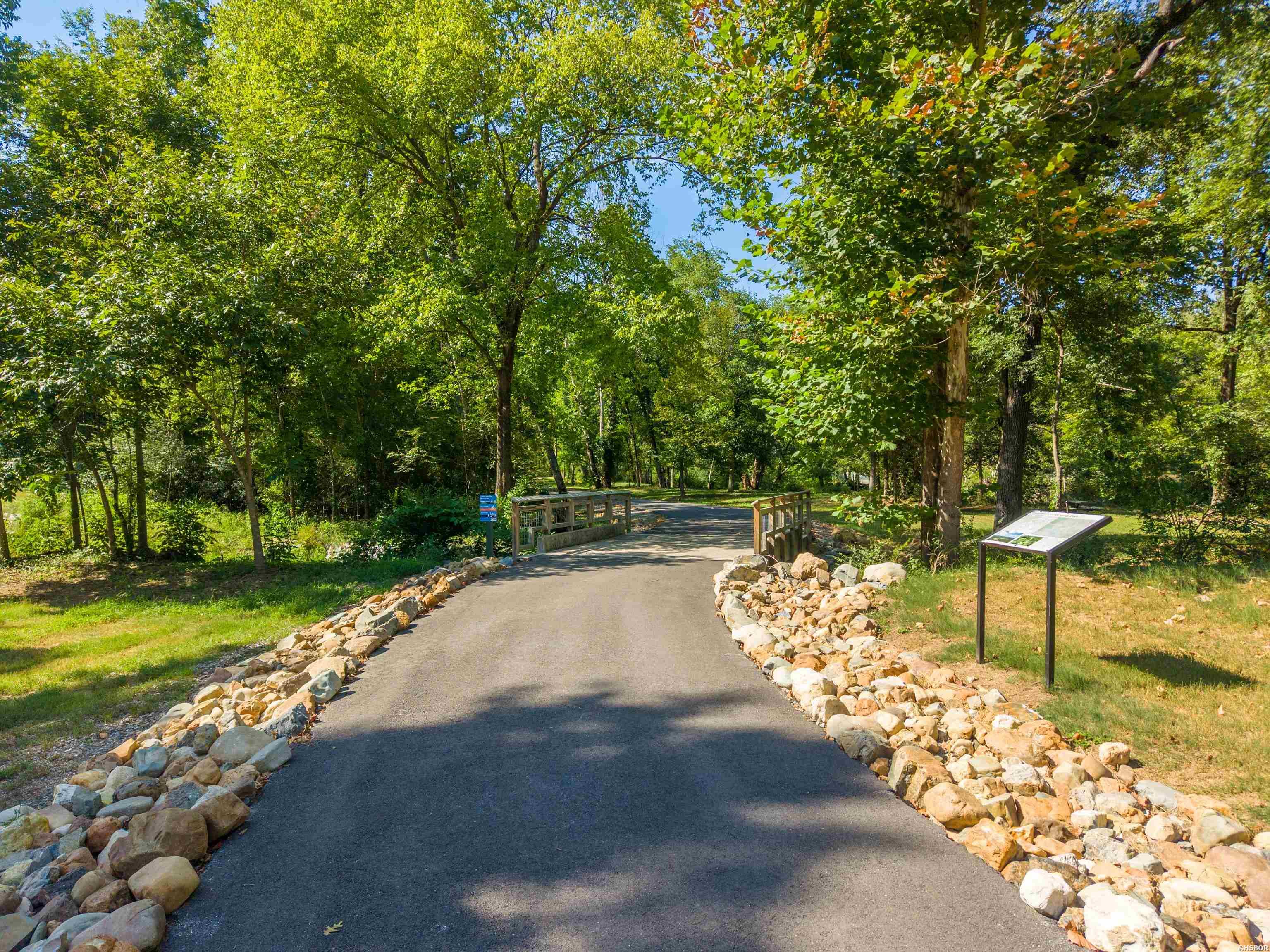100 Forest View Court Property Photo 45
