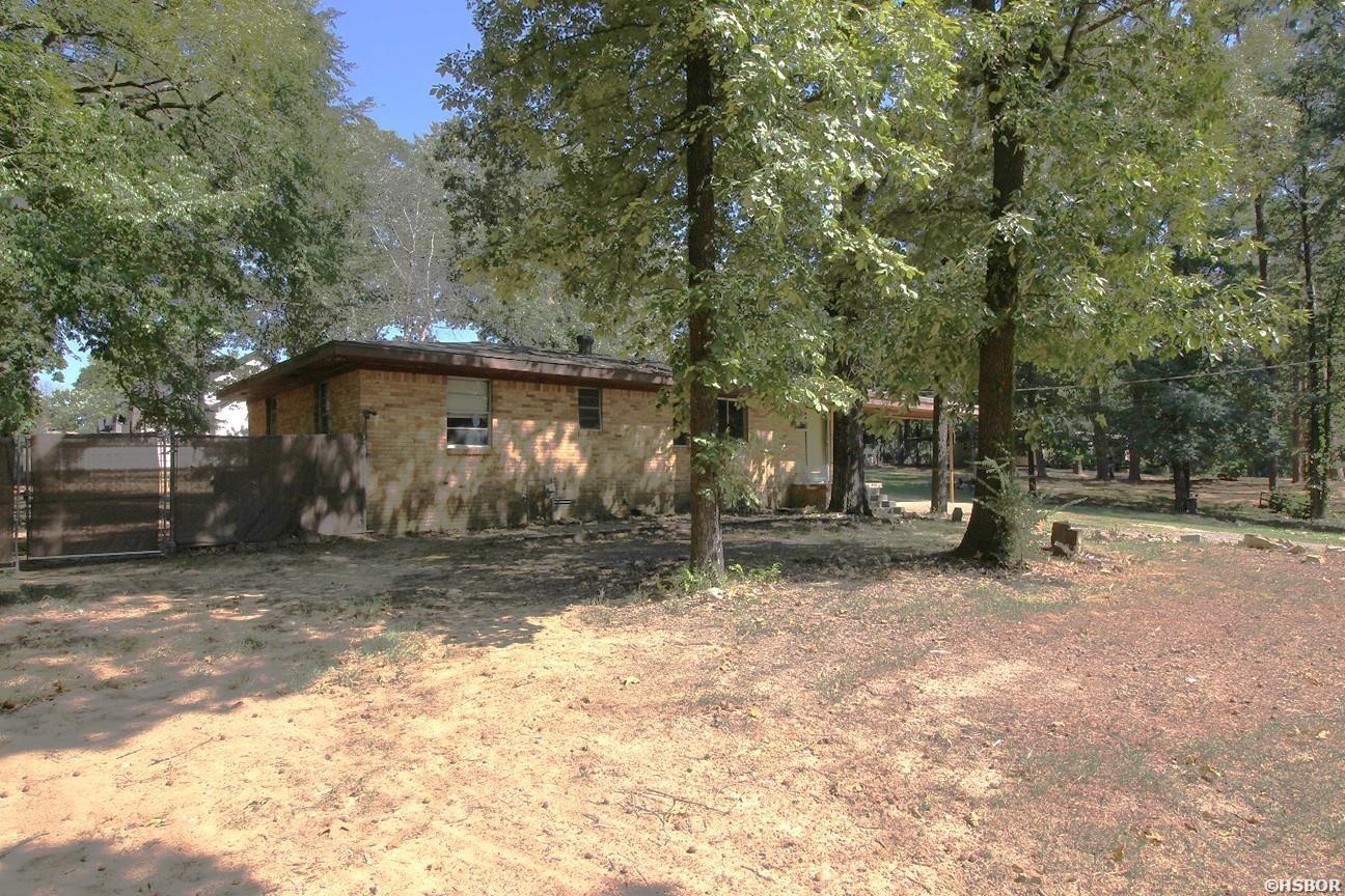 2218 Lakeshore Drive Property Photo 4