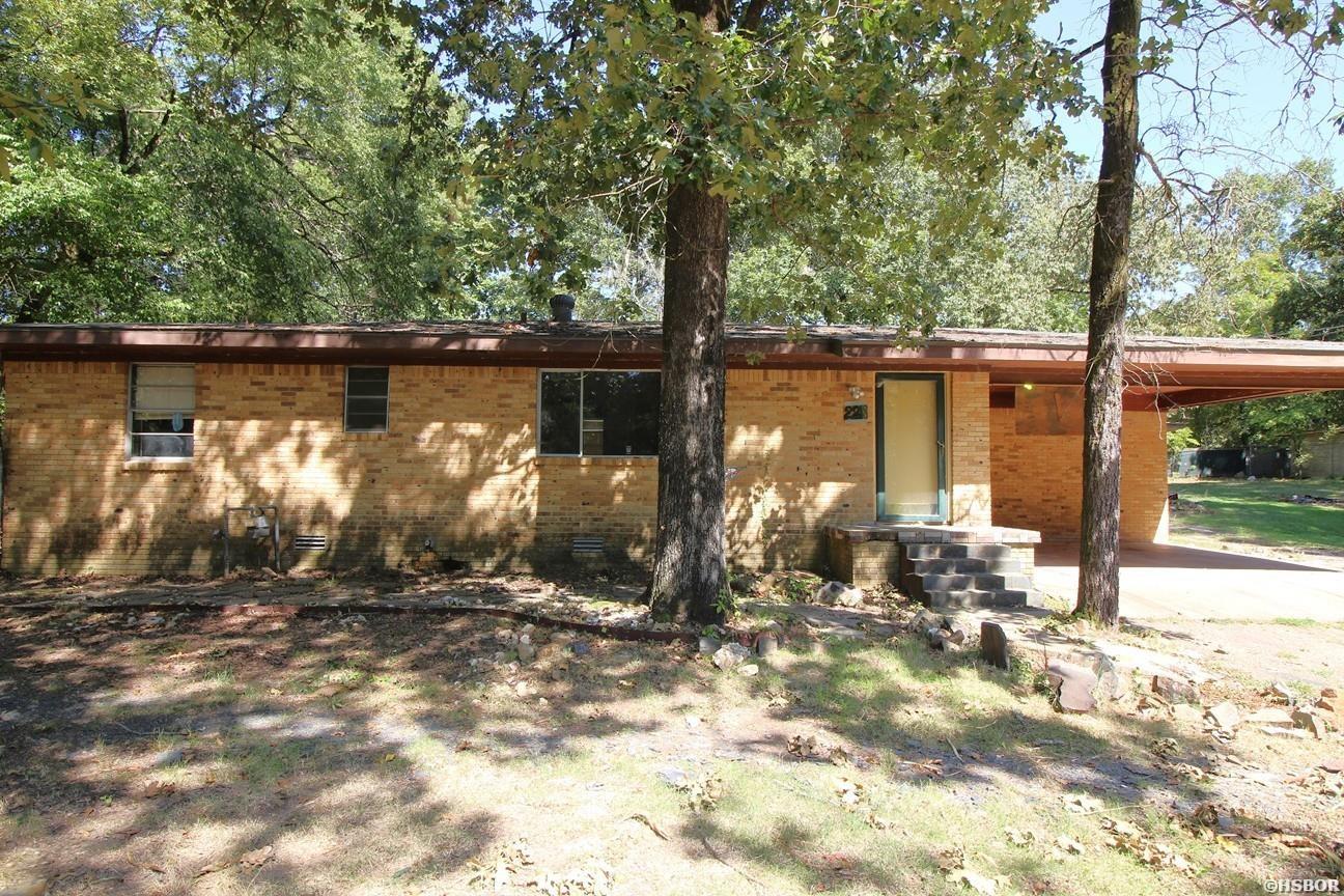 2218 Lakeshore Drive Property Photo 5