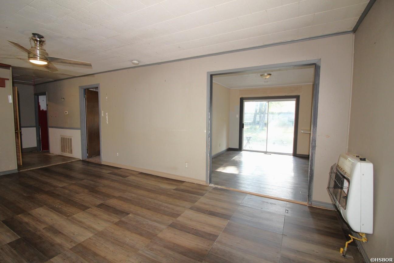 2218 Lakeshore Drive Property Photo 10