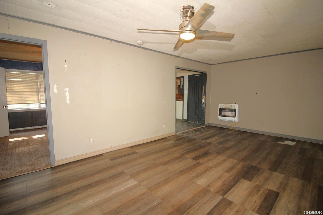 2218 Lakeshore Drive Property Photo 11