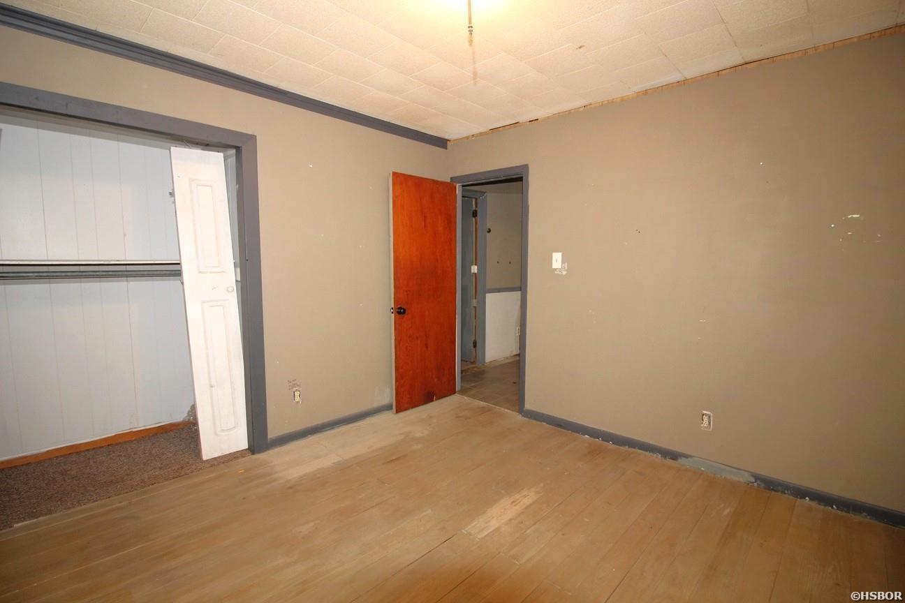 2218 Lakeshore Drive Property Photo 24