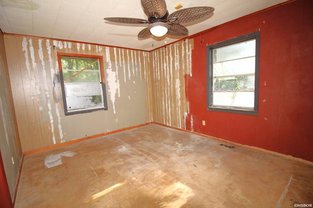 2218 Lakeshore Drive Property Photo 25