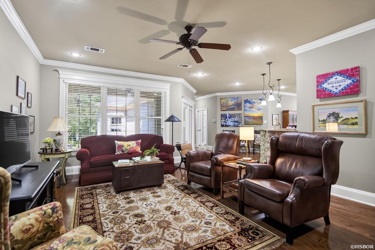 146 Gardens Gate Property Photo 8