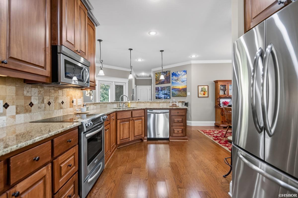 146 Gardens Gate Property Photo 16