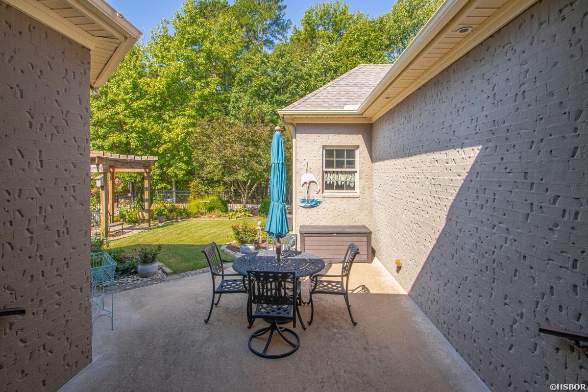 146 Gardens Gate Property Photo 31