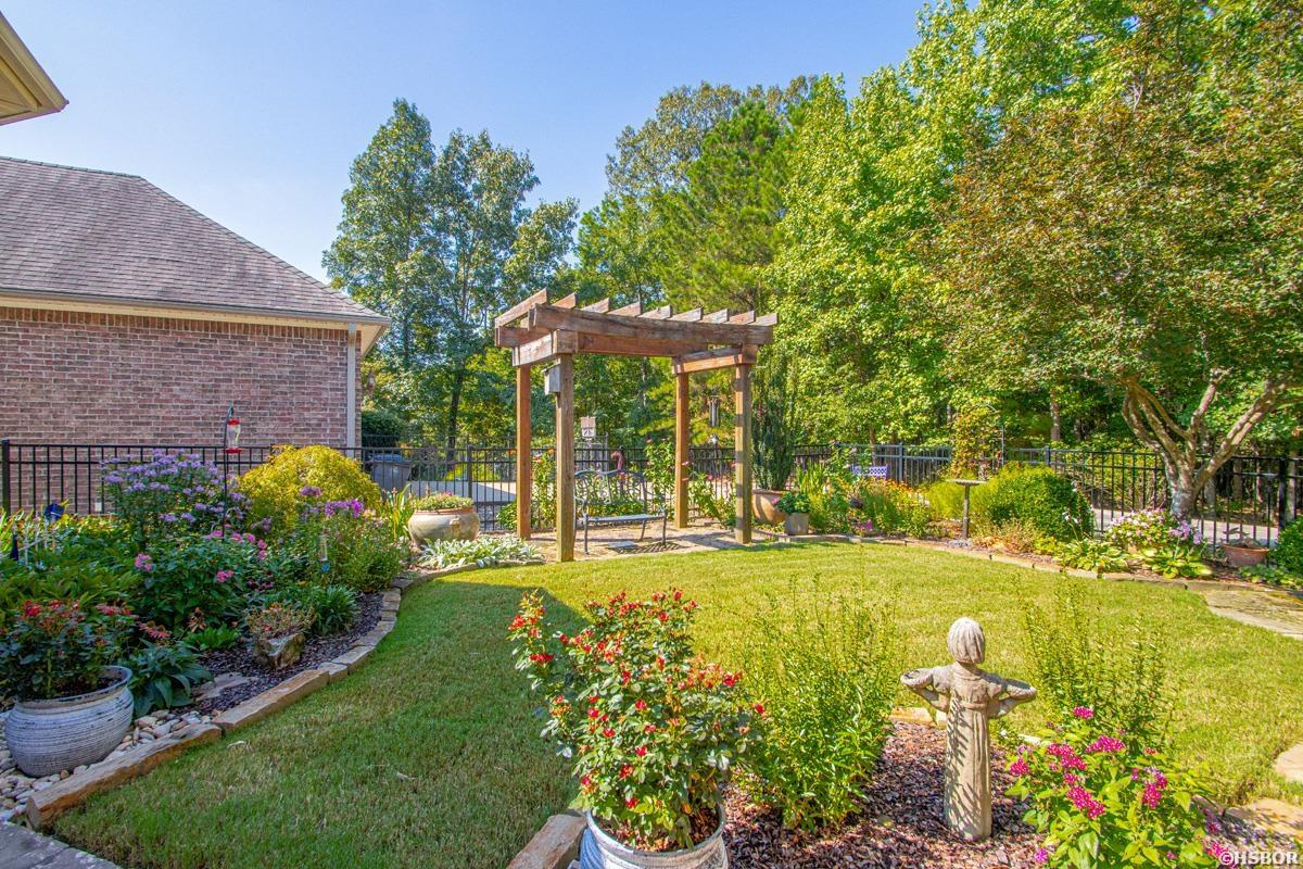 146 Gardens Gate Property Photo 33