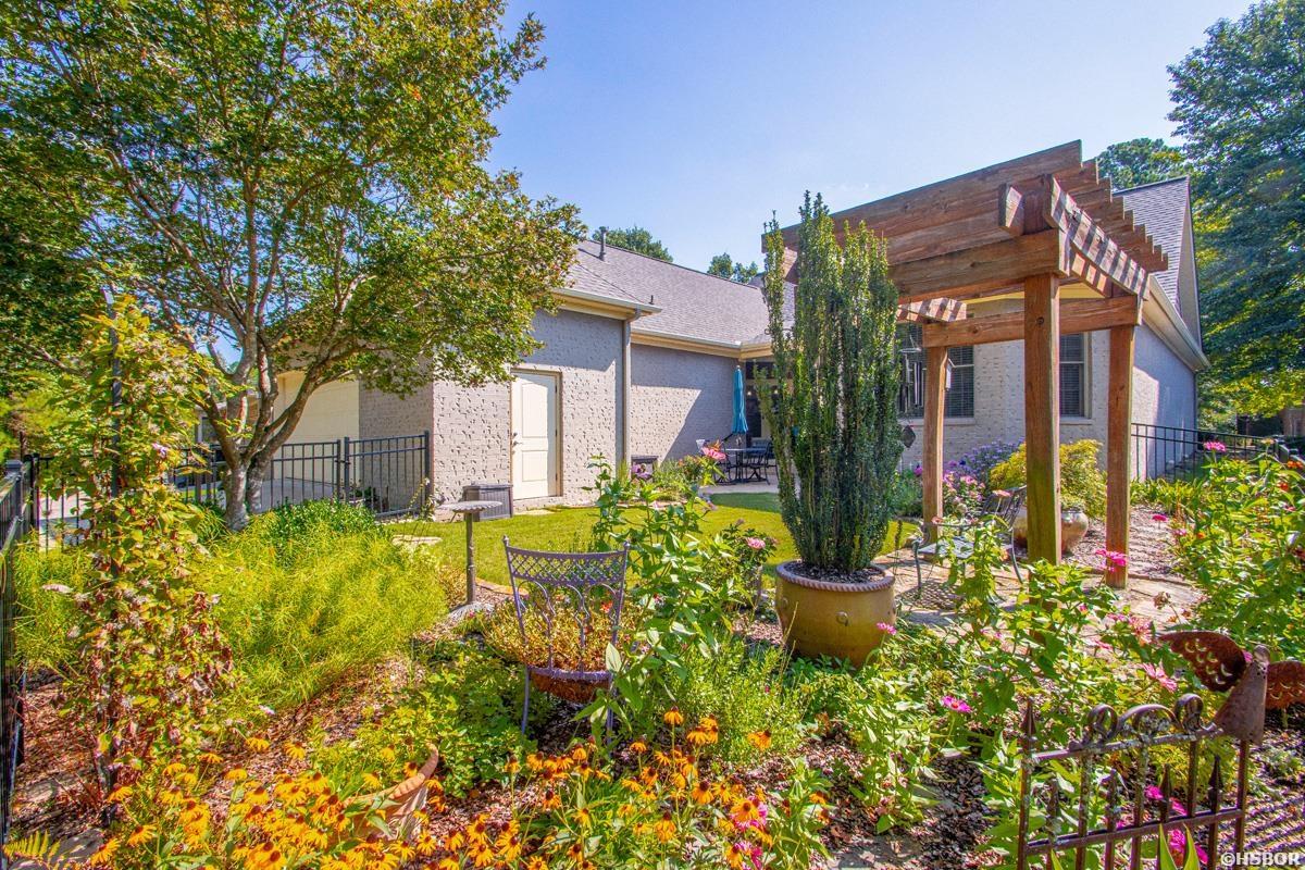 146 Gardens Gate Property Photo 37