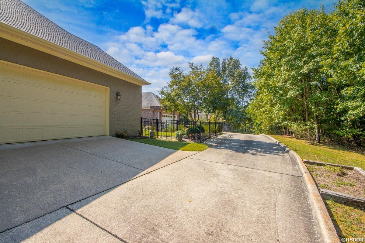 146 Gardens Gate Property Photo 39