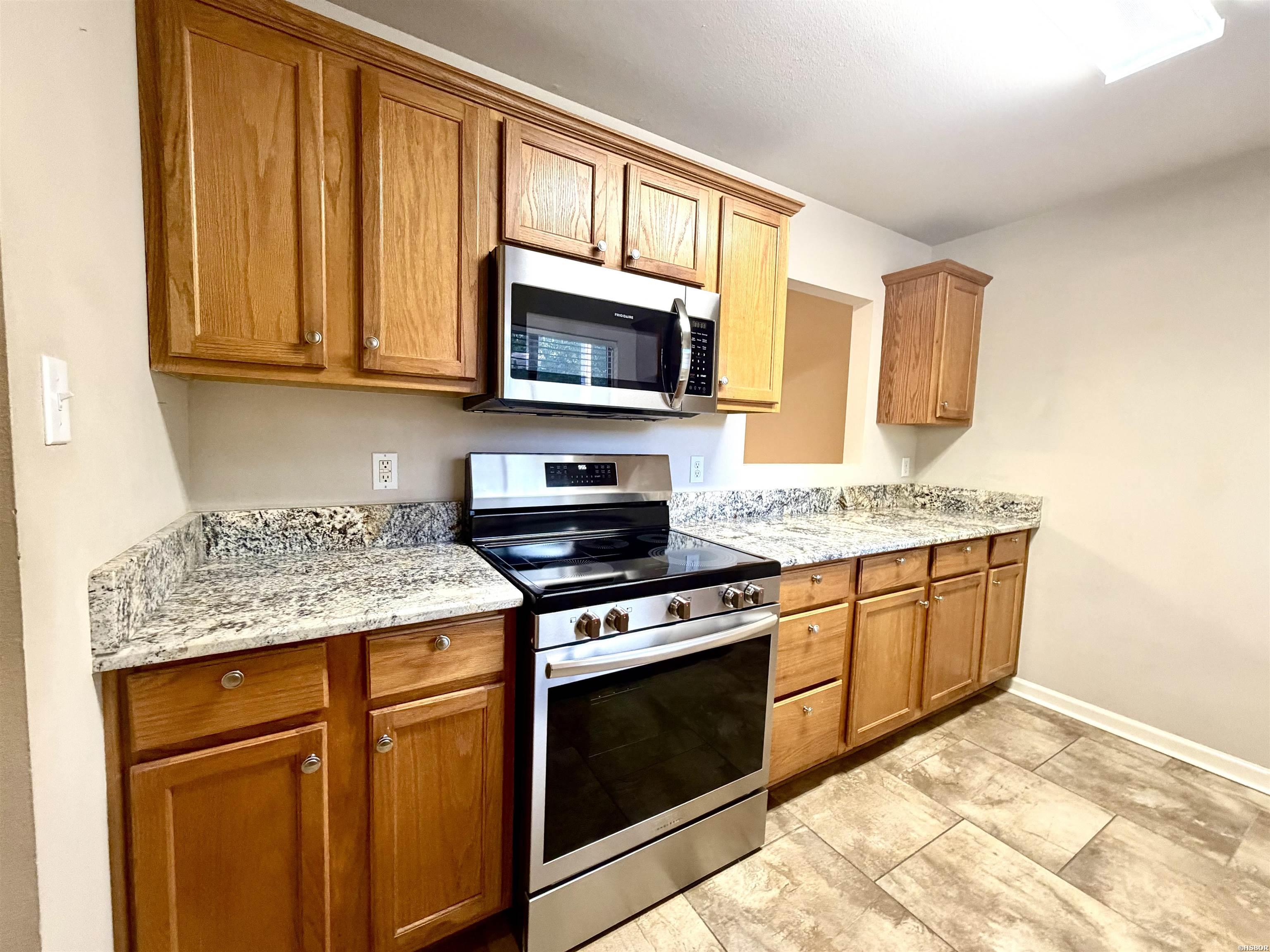 1100 Woodlawn Avenue Property Photo 10