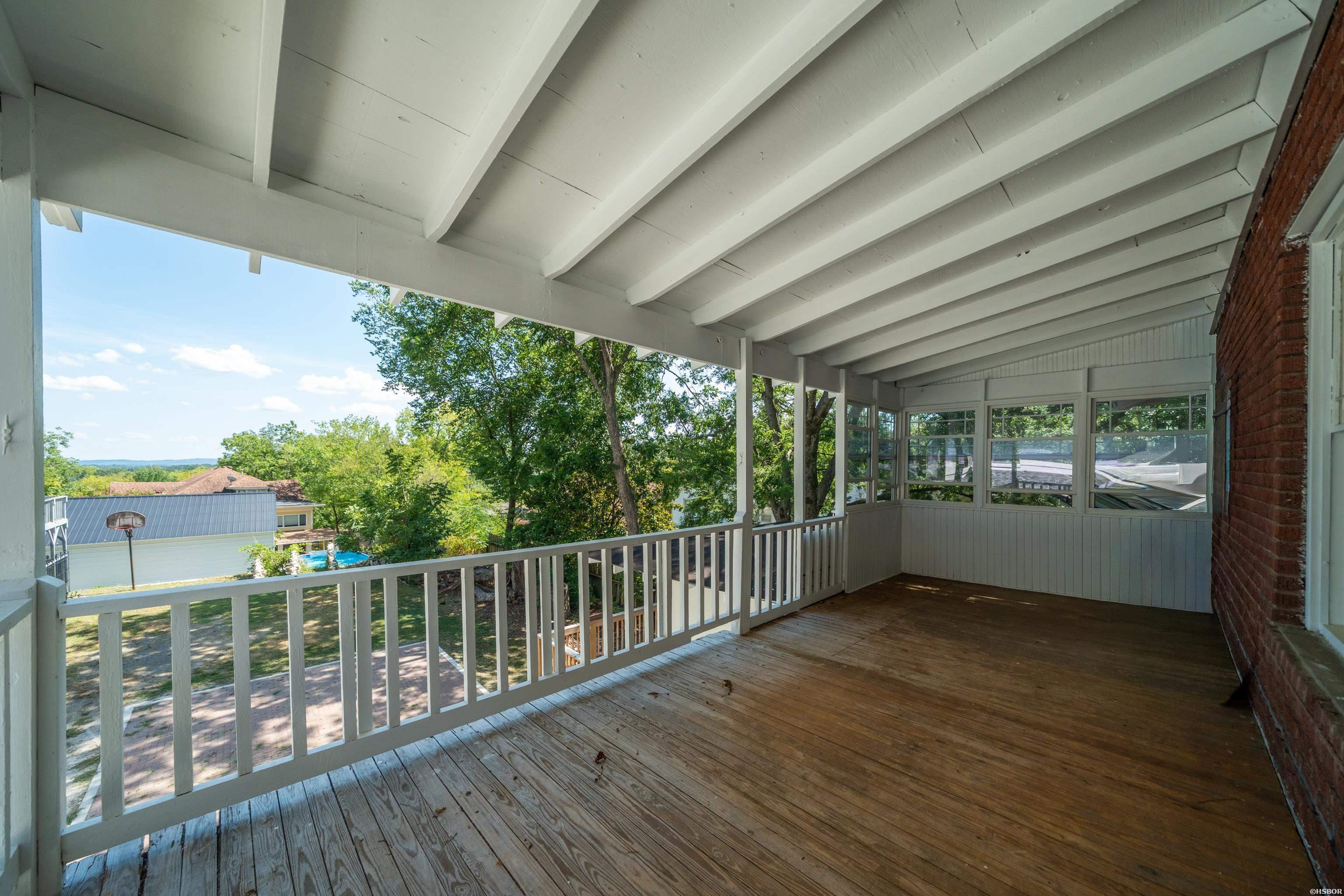 539 Prospect Avenue Property Photo 3