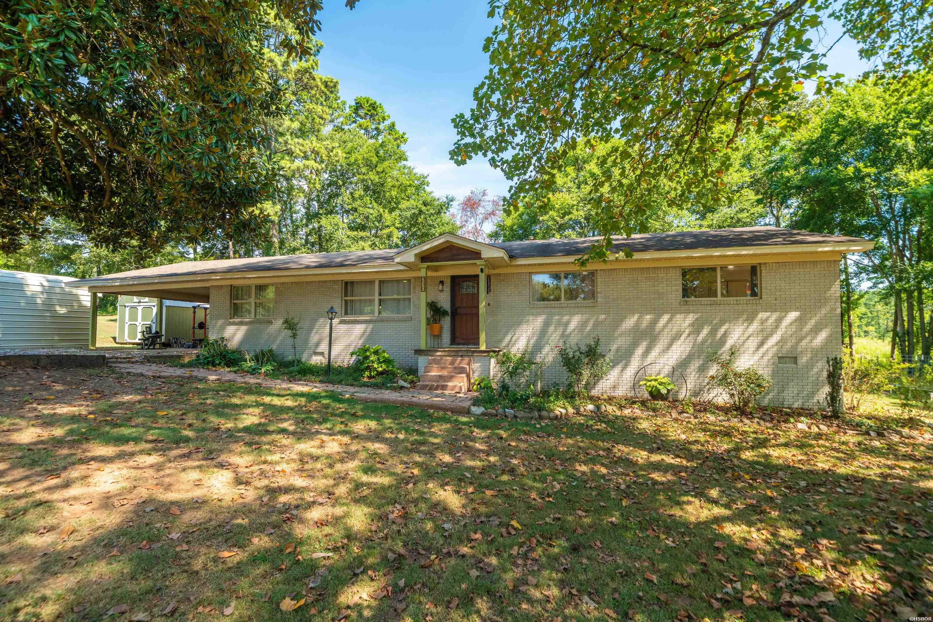 230 Cove Circle Property Photo 1