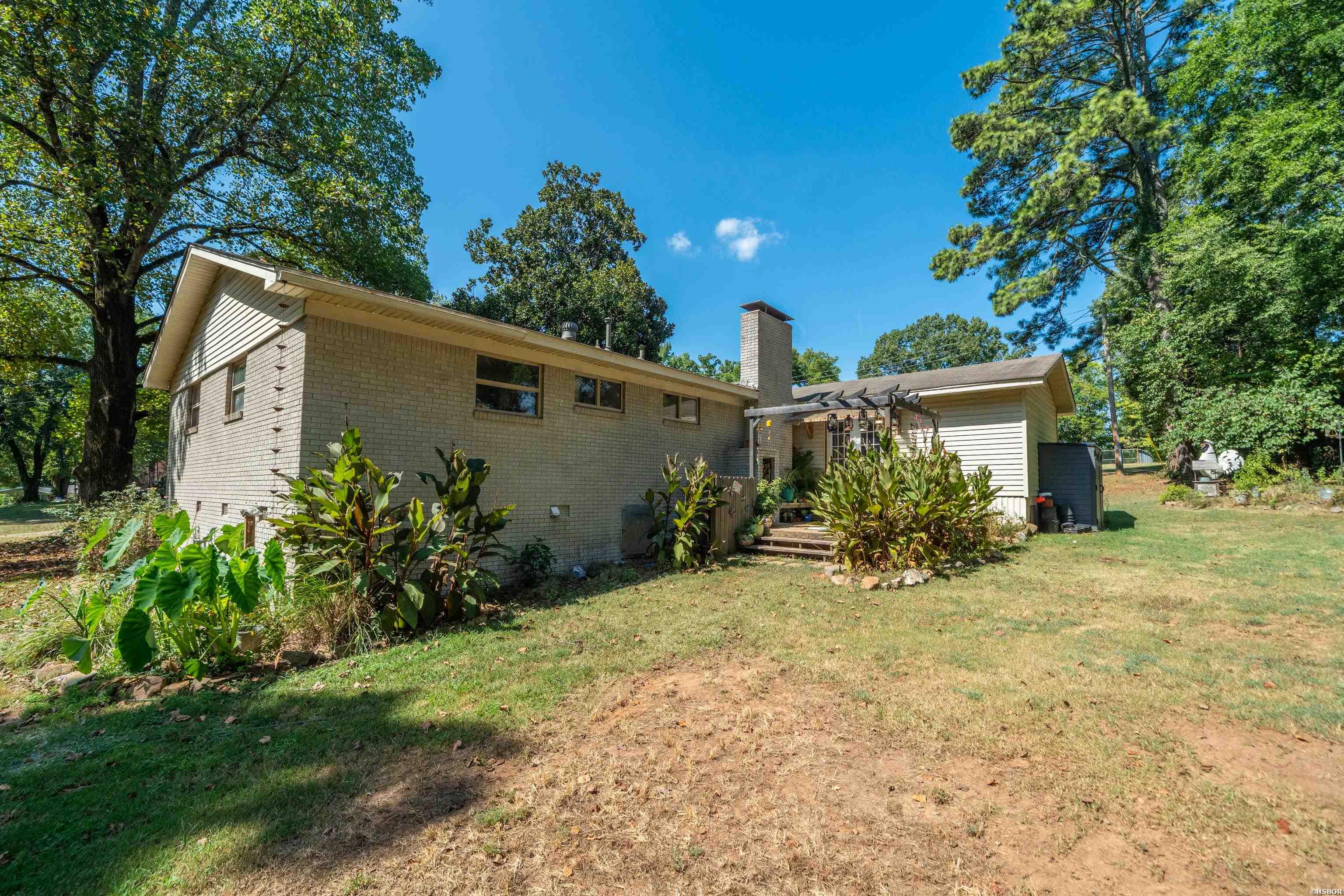 230 Cove Circle Property Photo 36