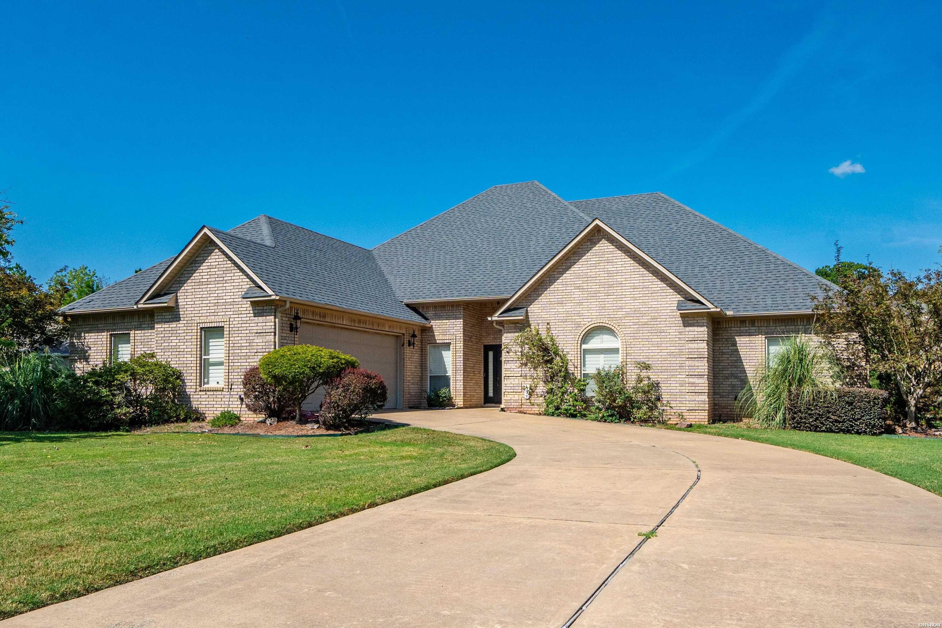 301 Trabecca Circle Property Photo 1