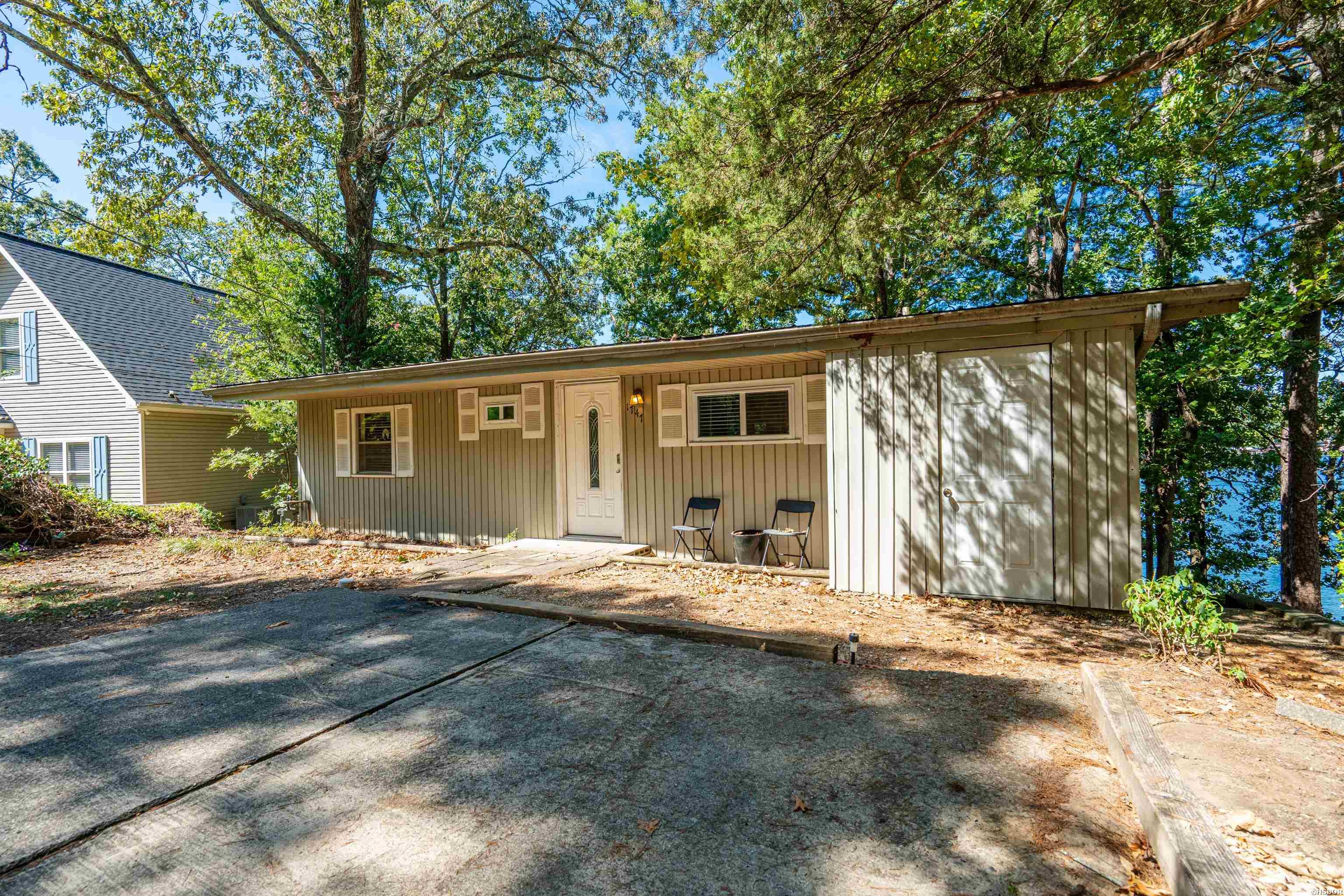 1747 Thornton Ferry Road Property Photo 2