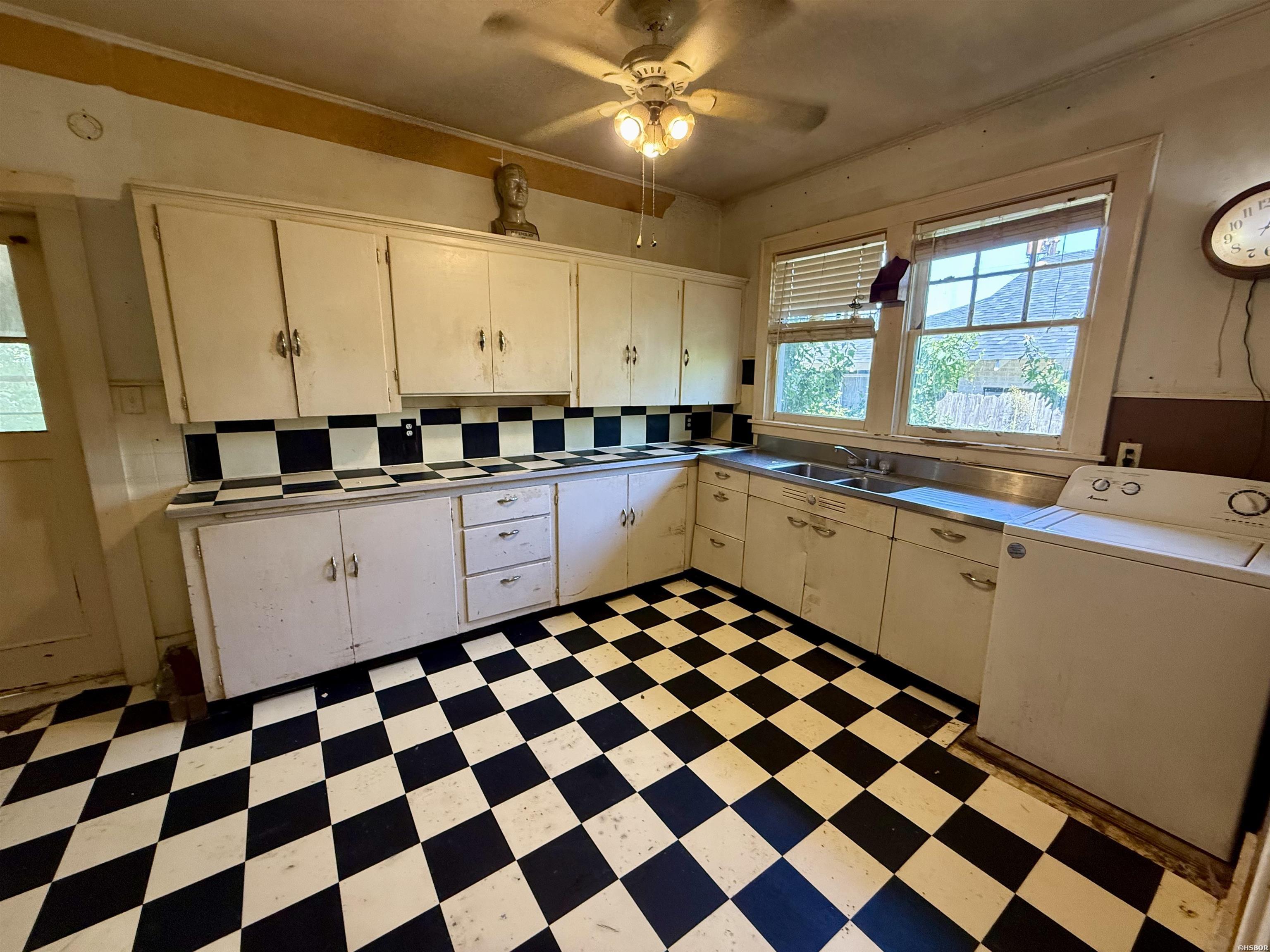 708 Garland Avenue Property Photo 7