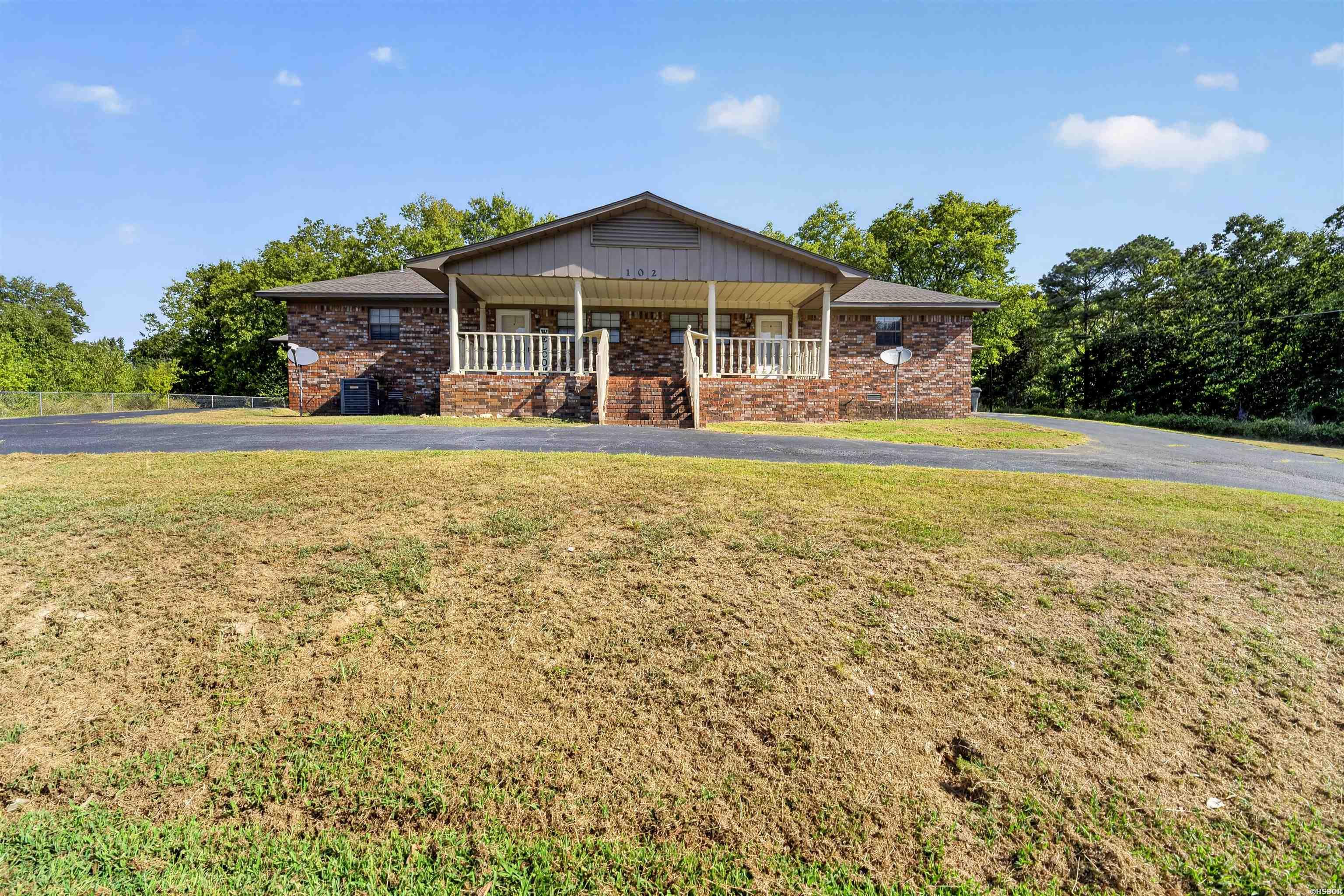 102 Etta Street Property Photo 1