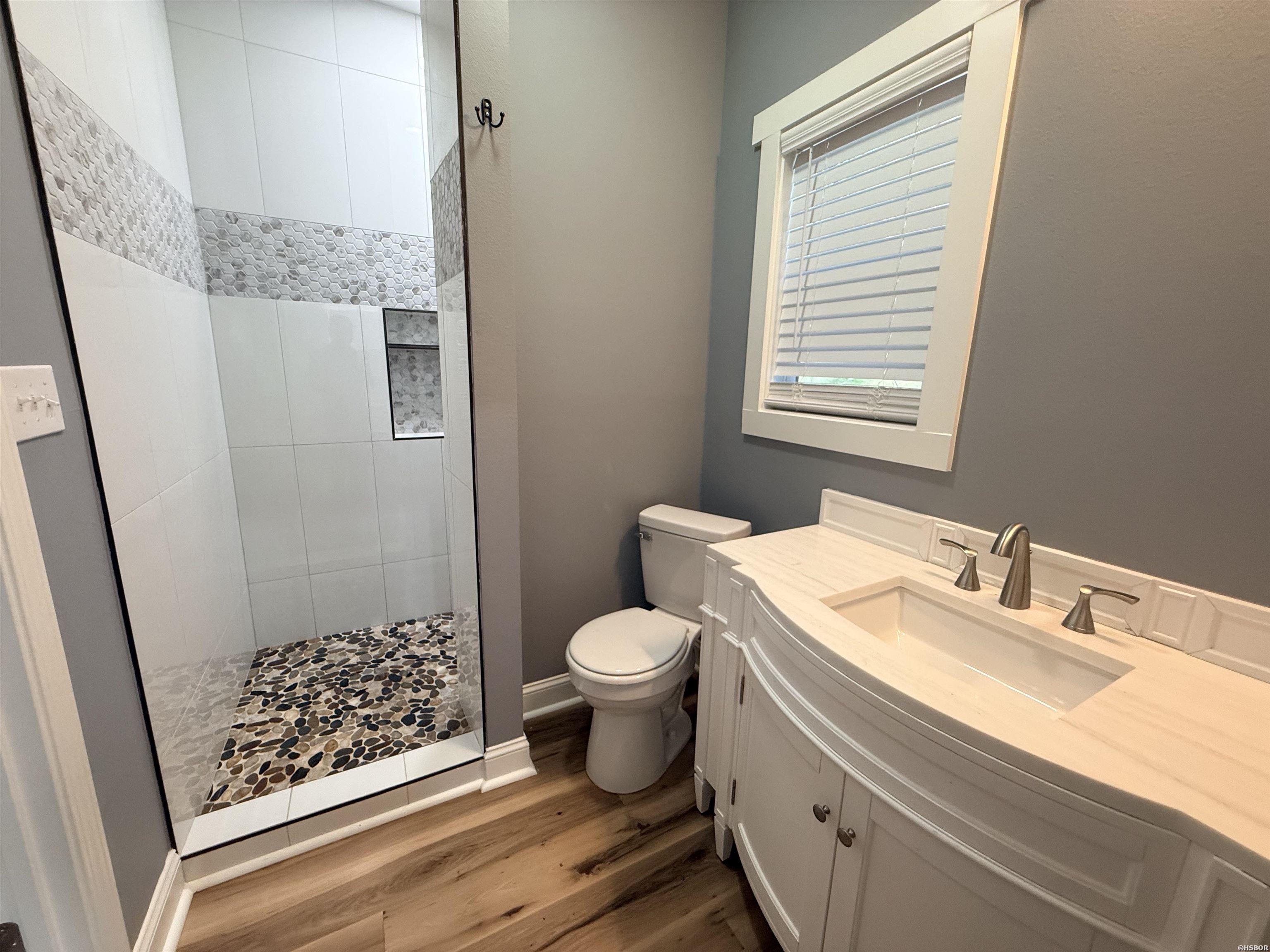 919 Richard Street Property Photo 3