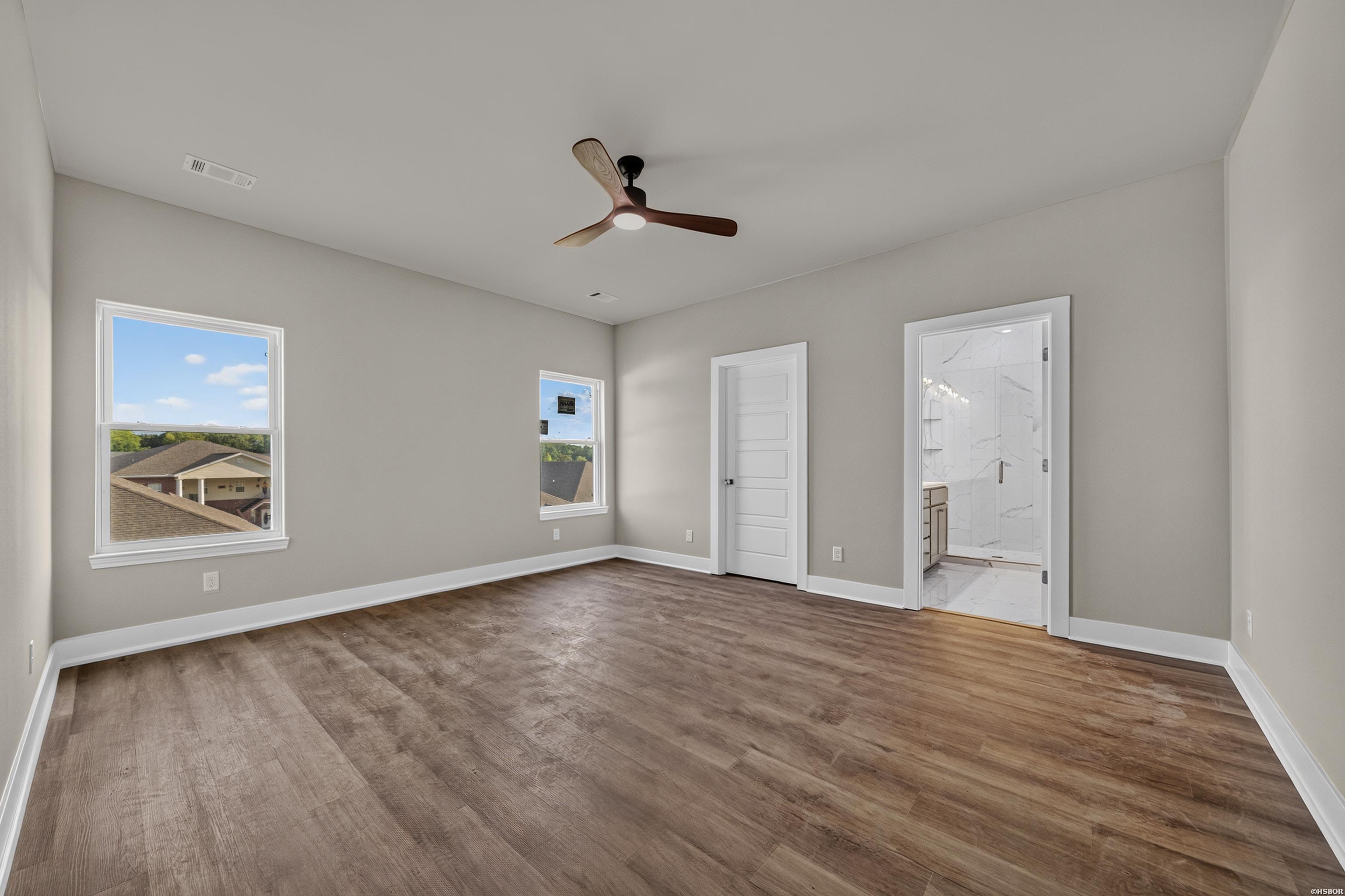 198 Clearwater Cove Property Photo 20