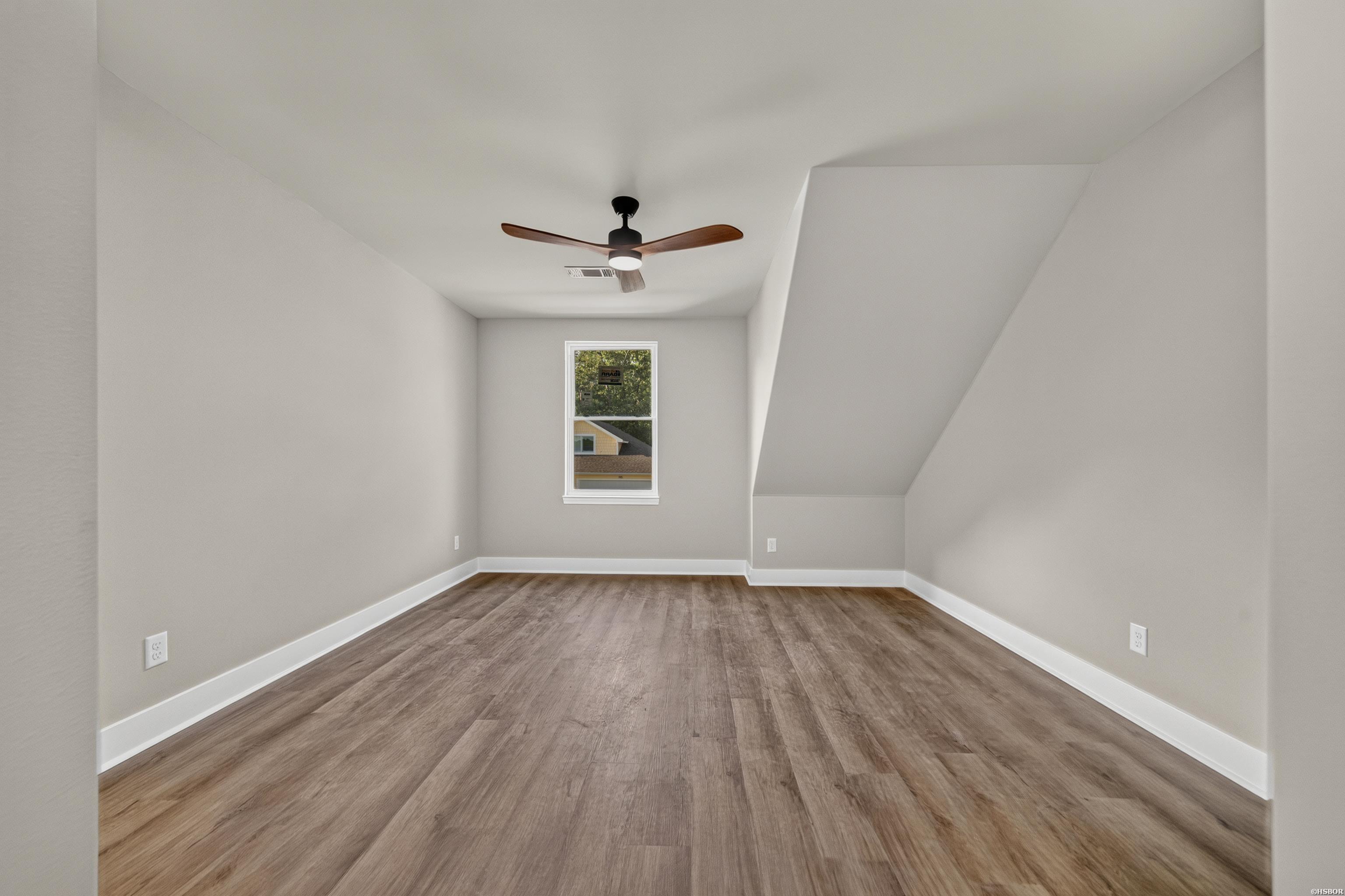 198 Clearwater Cove Property Photo 34