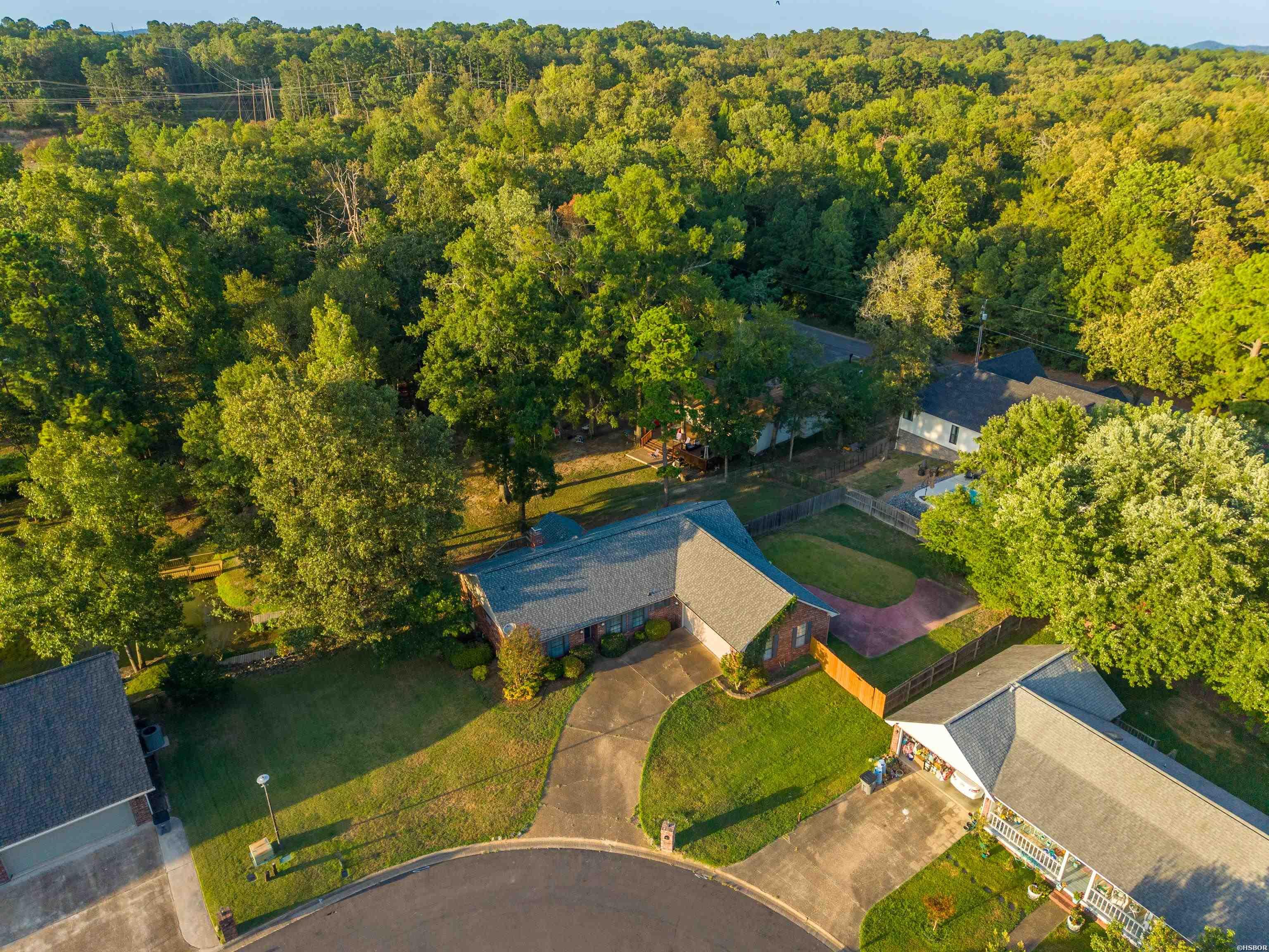104 Waters Edge Cove Property Photo 2